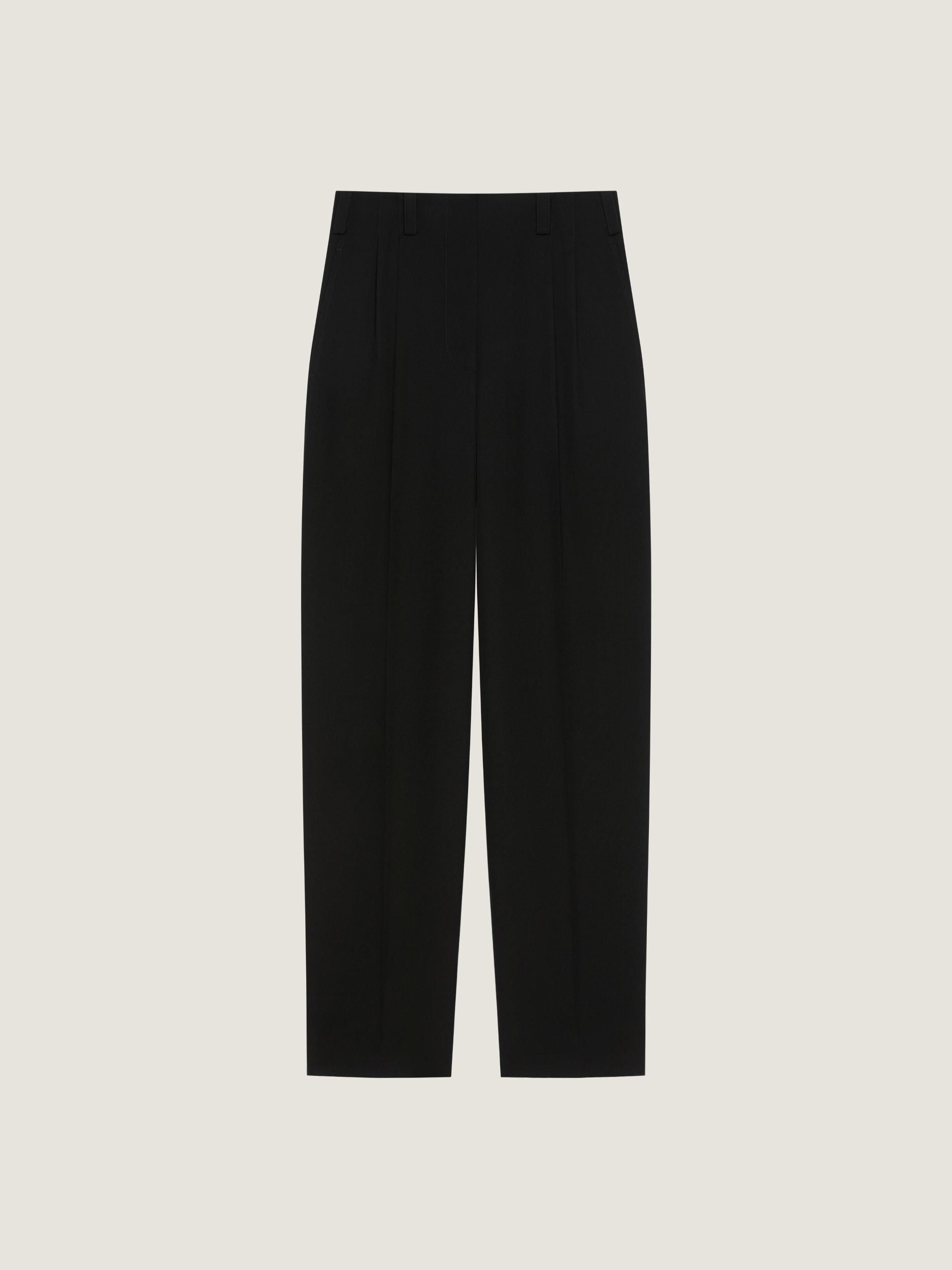 Slim fit off-the-shoulder top Product Image