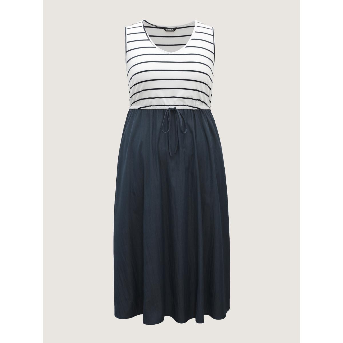Plus Size Stripes Color Contrast Pockets Midi Dress Indigo Women Leisure Round Neck Sleeveless Curvy BloomChic 22-24/3X Product Image