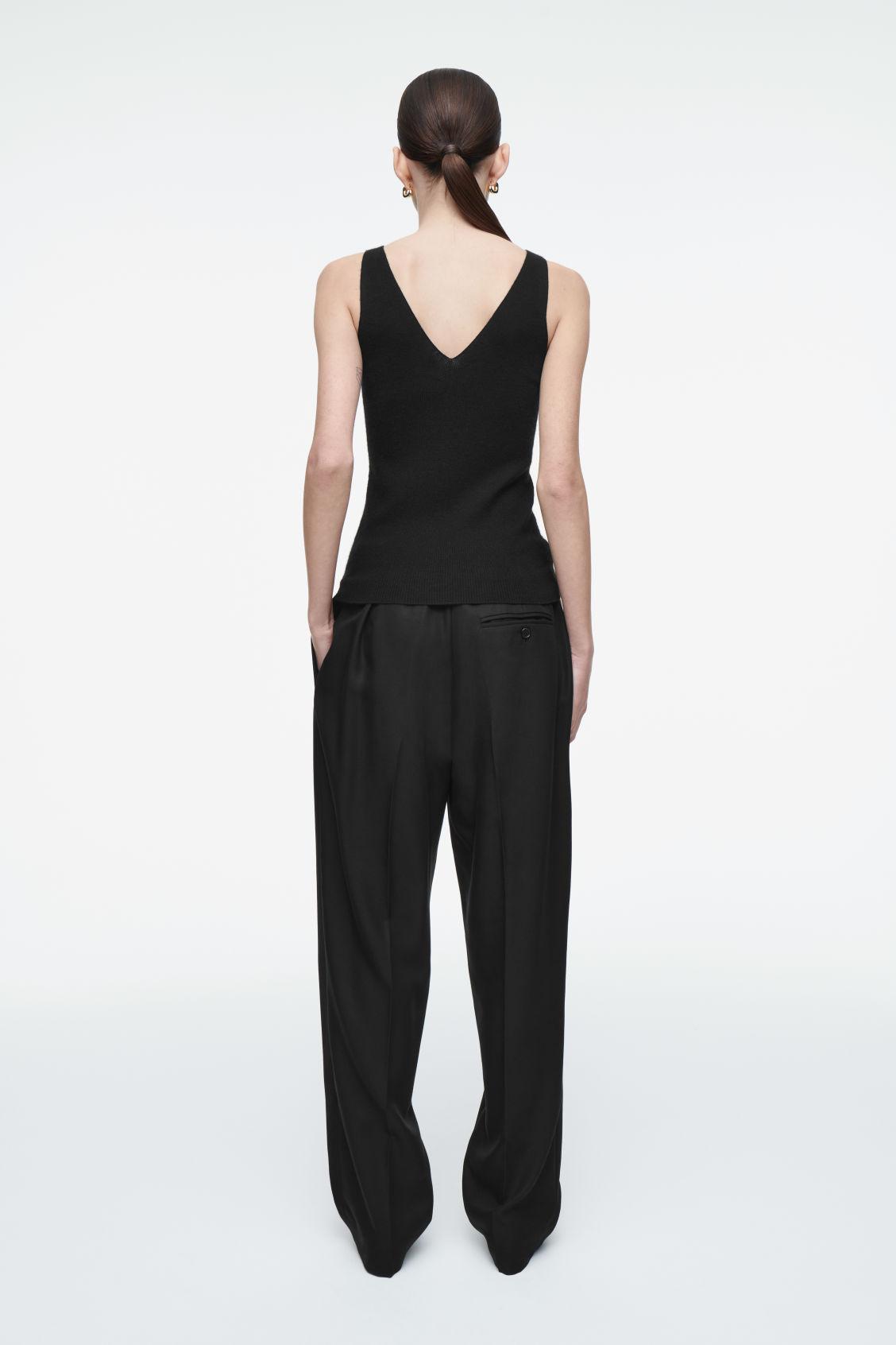 SLIM RIBBED CASHMERE TANK TOP Product Image