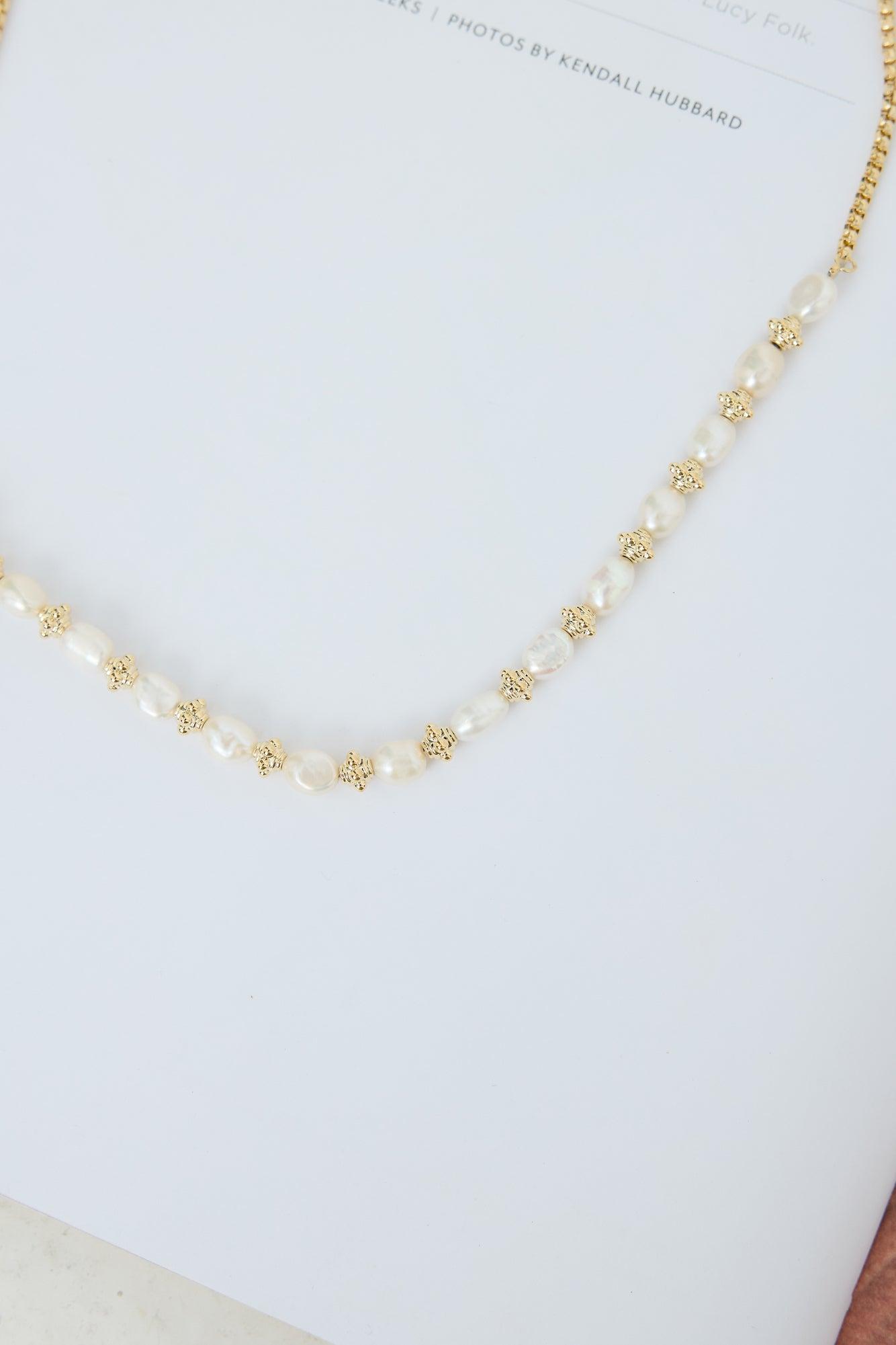 Exclusive Necklace Gold Product Image