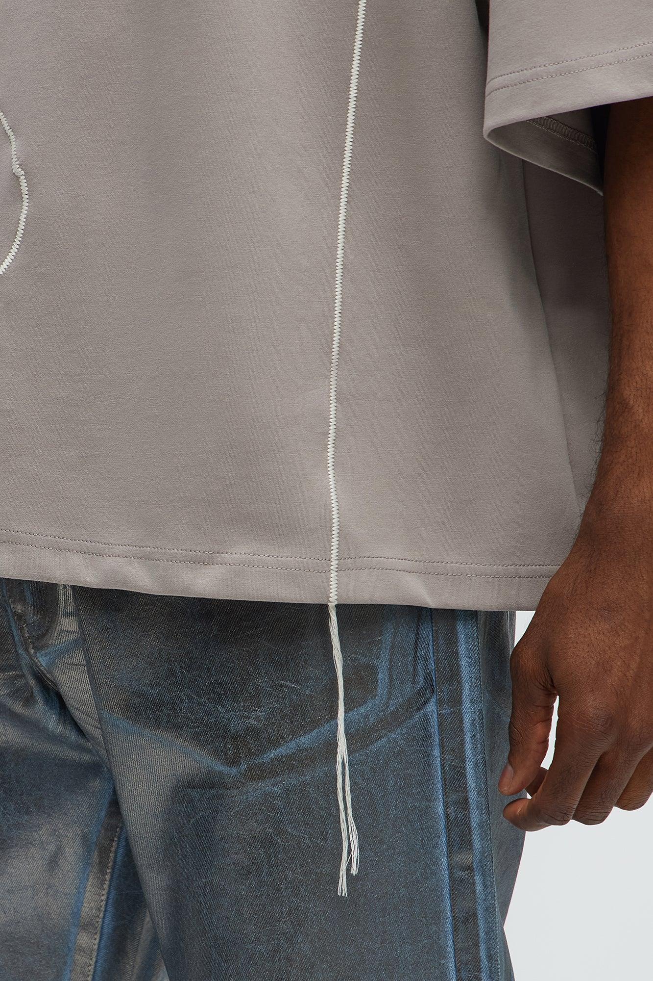 Vertical Wavy Contrast Stitch Boxy Cropped Tee - Taupe Male Product Image