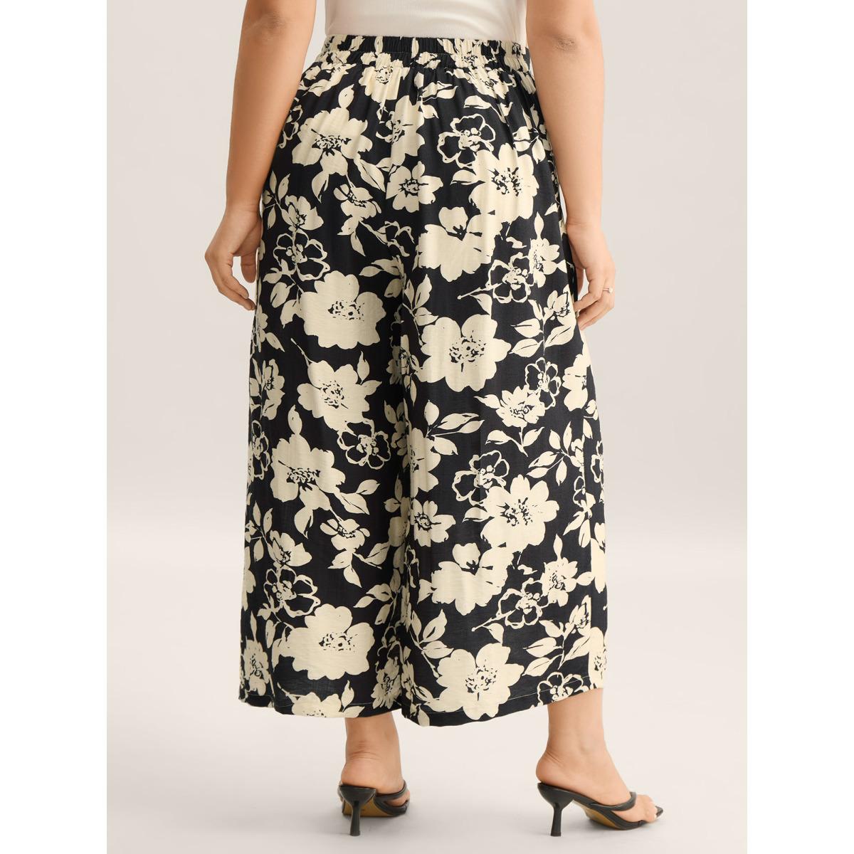 Plus Size Floral Print Pull-On Wide-Leg Pants Women BlackFlower Elegant Wide Leg Mid Rise Elegant Pants BloomChic 28/5X Product Image