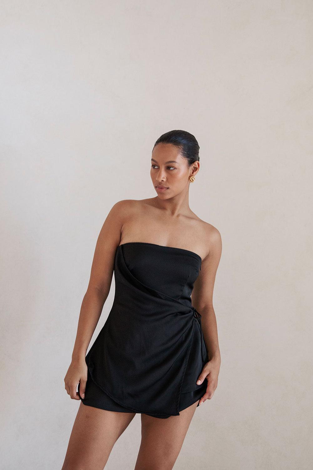 Kleo Top - Black Product Image