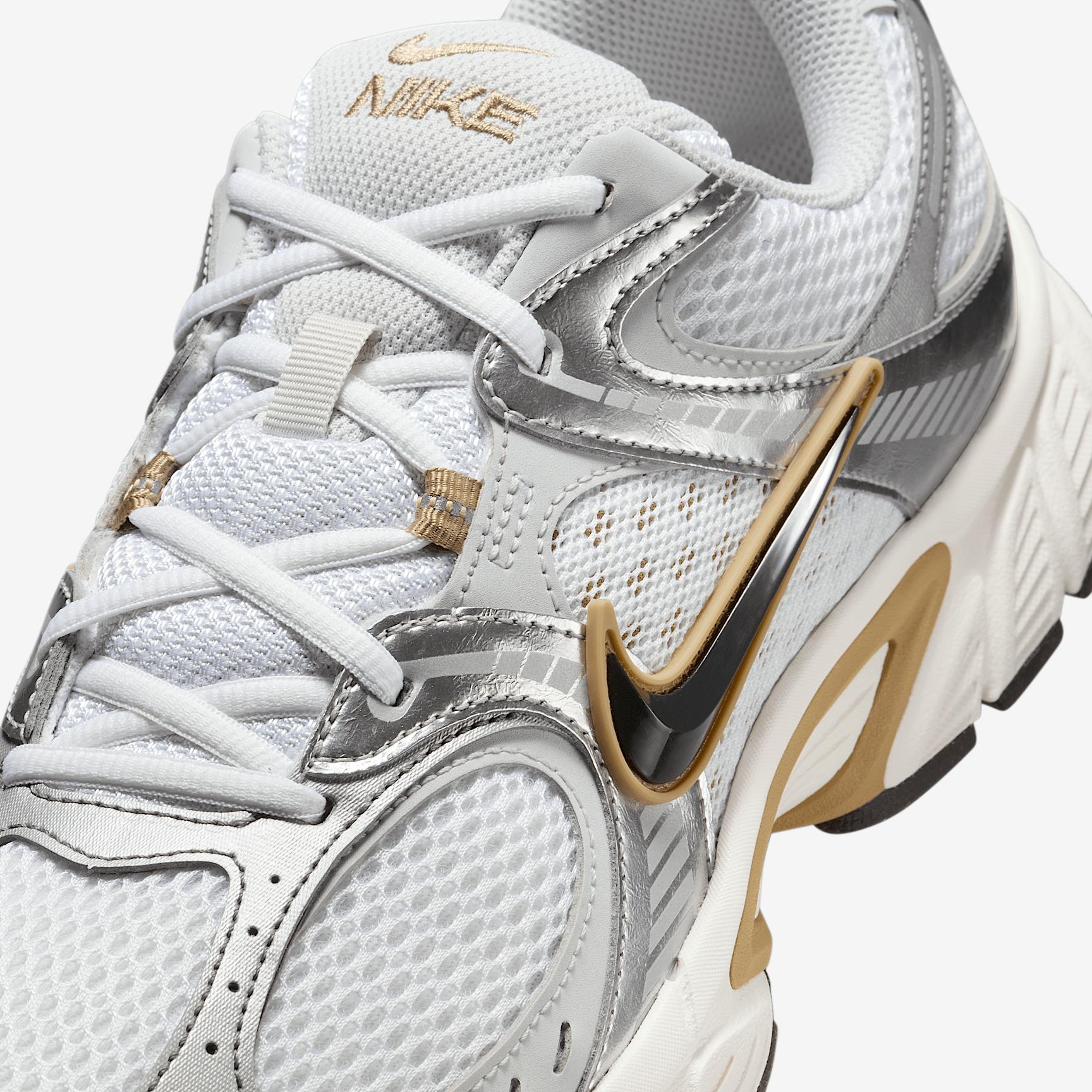 Nike Mens V5 RNR Shoes | HJ5228-104 Product Image