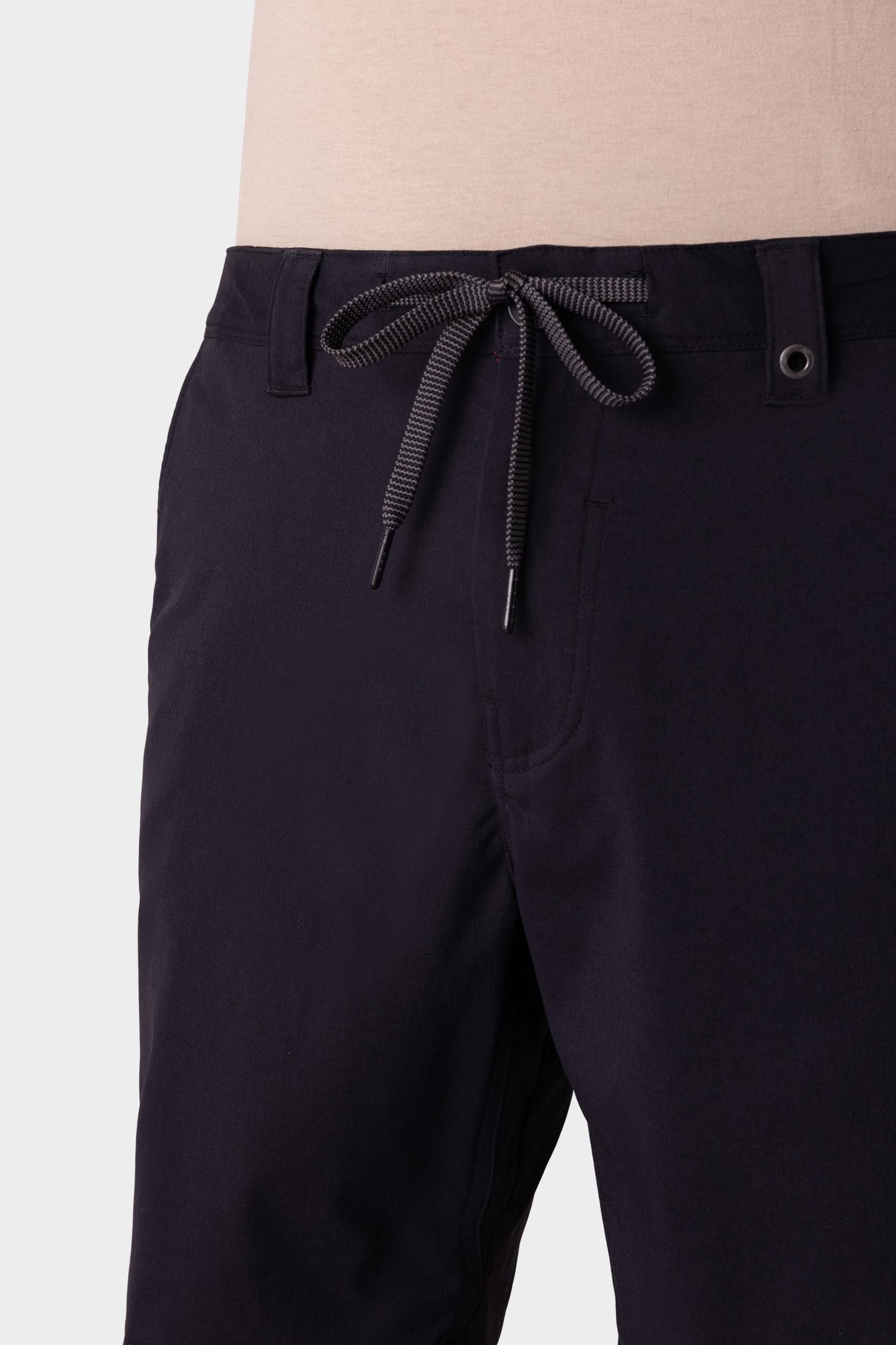 686 Men's Everywhere Hybrid Short Male Product Image