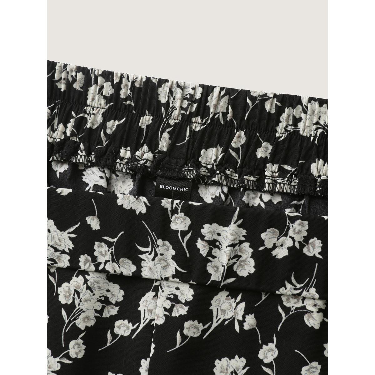 Plus Size Floral Print Wide-Leg Cropped Pants Women BlackFlower Loose Mid Rise Elegant Pants BloomChic 14-16/1X Product Image