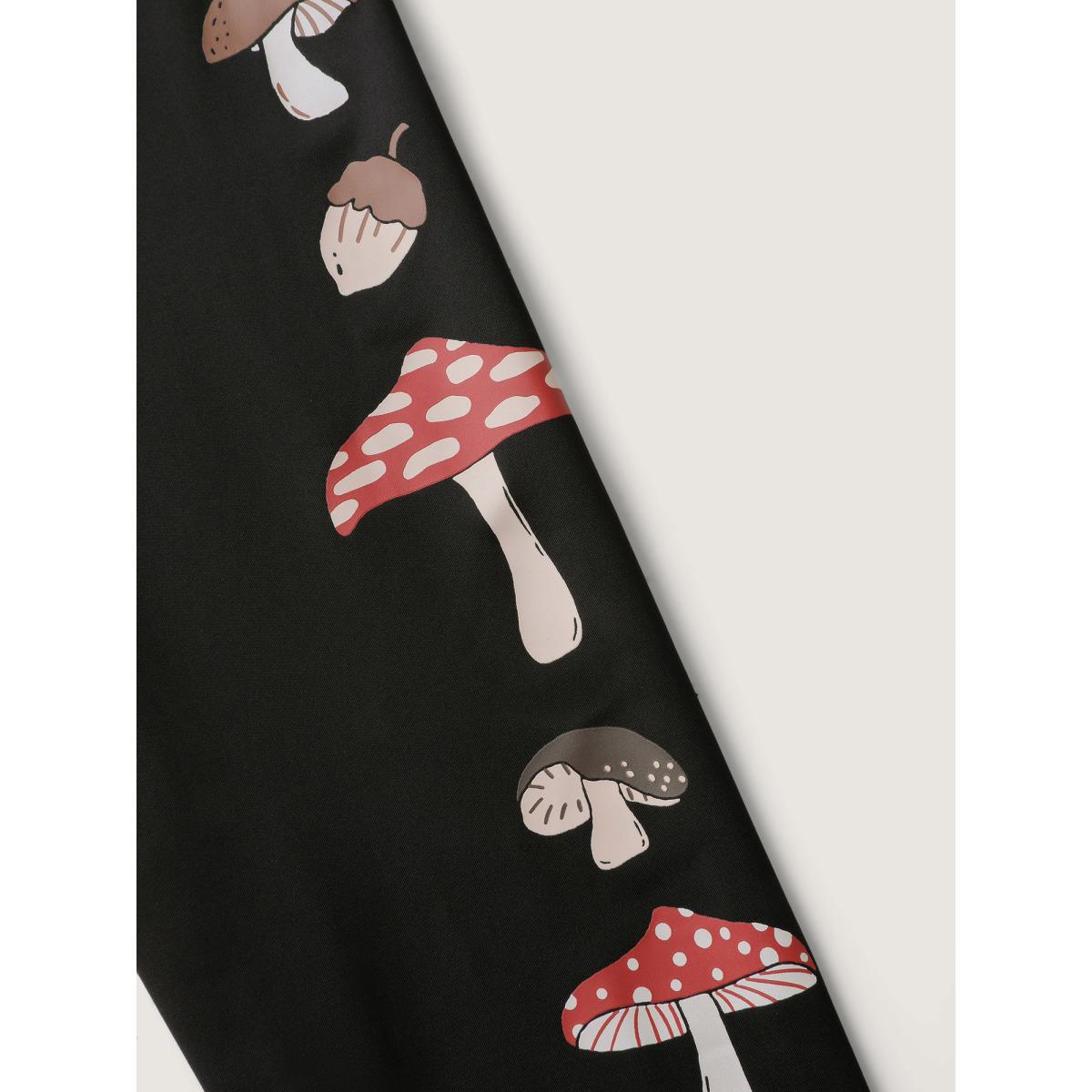 Plus Size Mushroom Print Skinny-Fit Leggings Women Black Playful High stretch Skinny Mid Rise Casual Leggings BloomChic 30/6X Product Image