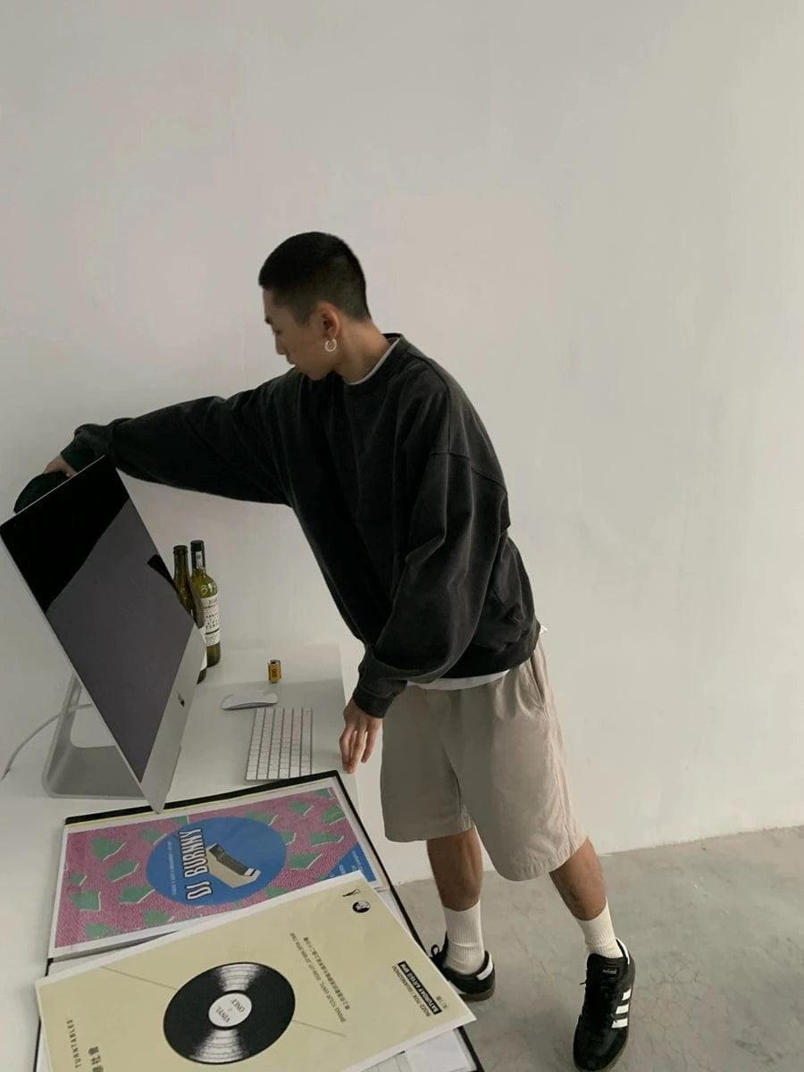 RT No. 18747 BOXY CREWNECK Product Image