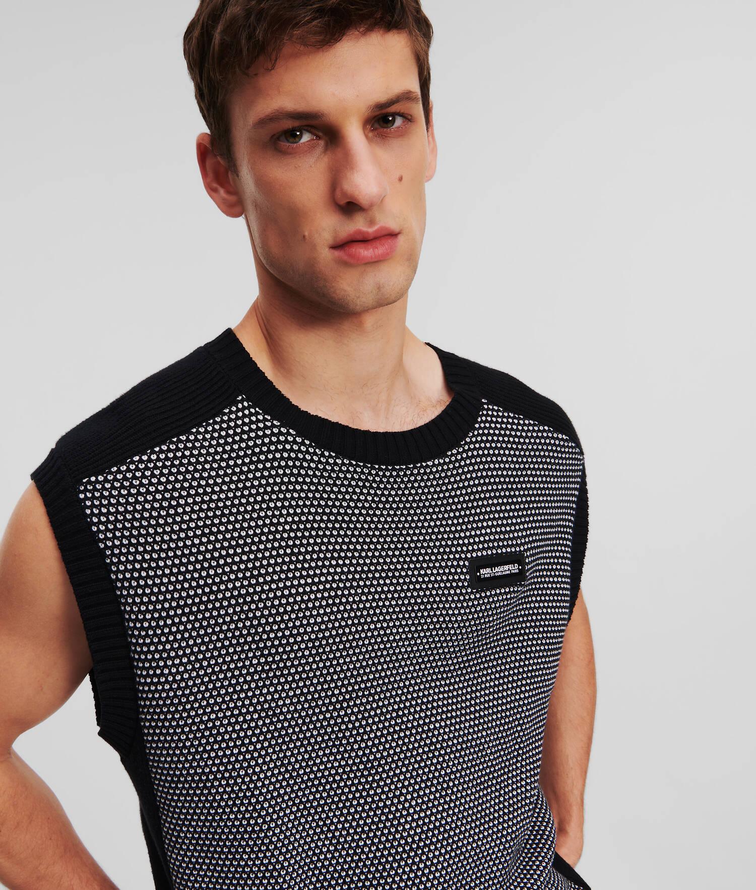 KNITTED VEST Product Image