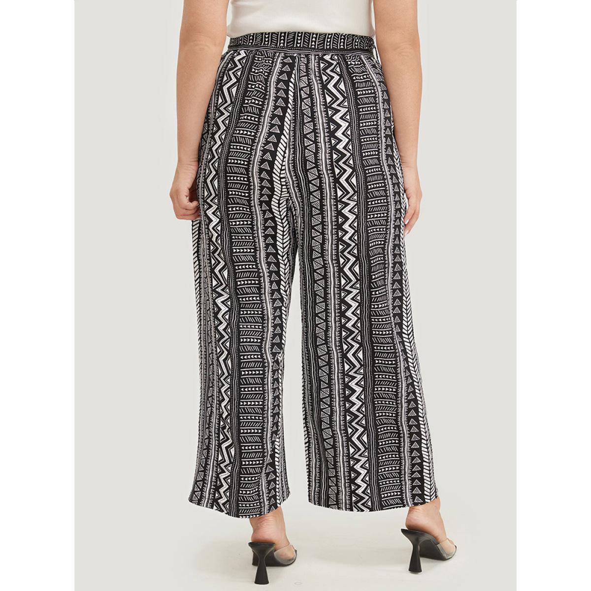 Plus Size Geometric & Striped Print Belt Pocket Pants Women Black Vacation Wide Leg High Rise Dailywear Pants BloomChic 26/4X Product Image