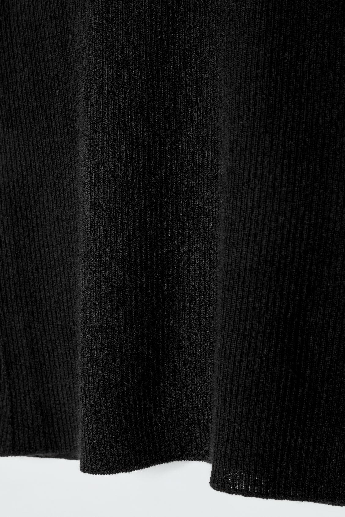 SLIM RIBBED CASHMERE TANK TOP Product Image