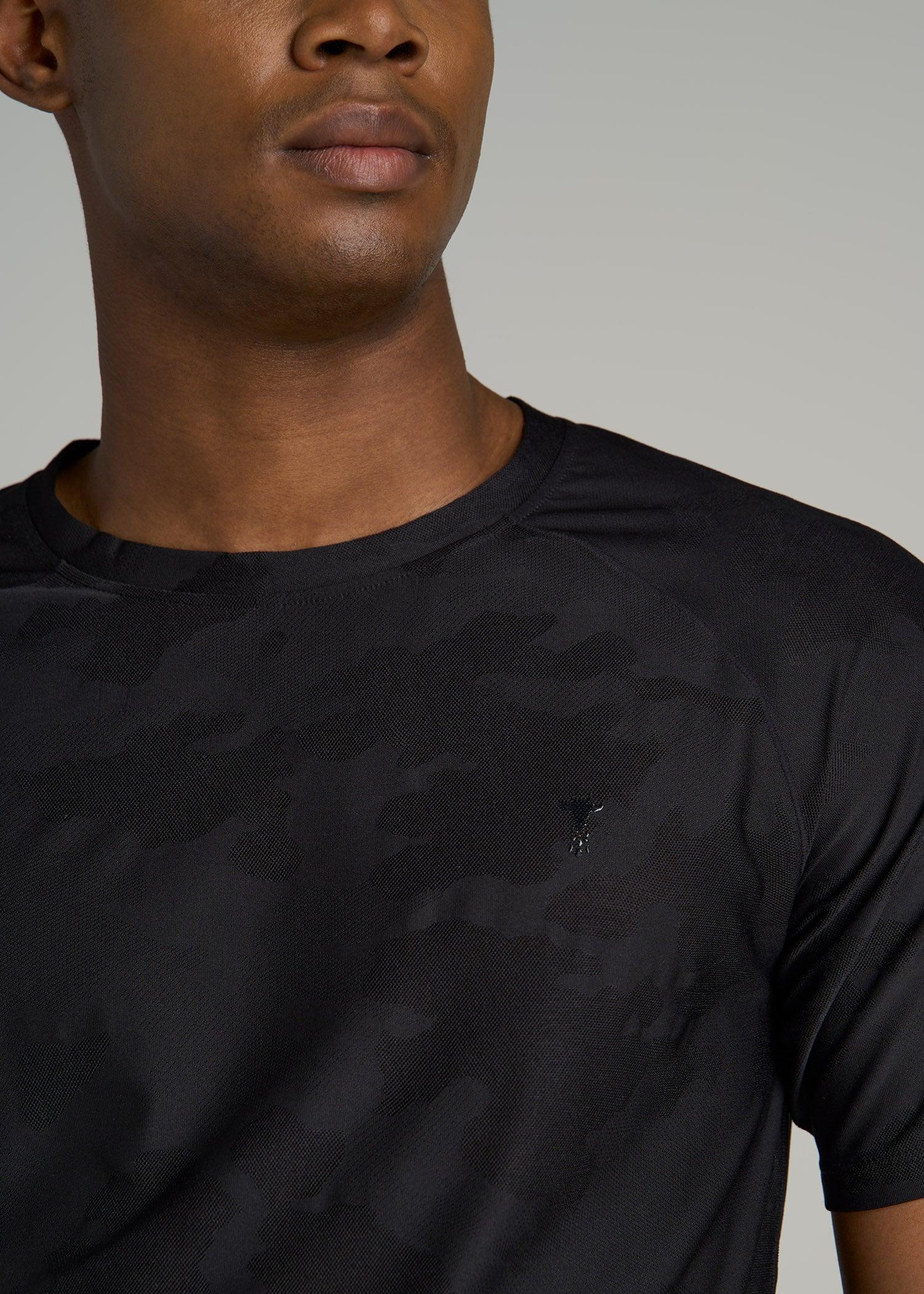 Jacquard Training T-Shirt for Tall Men in Black Male Product Image