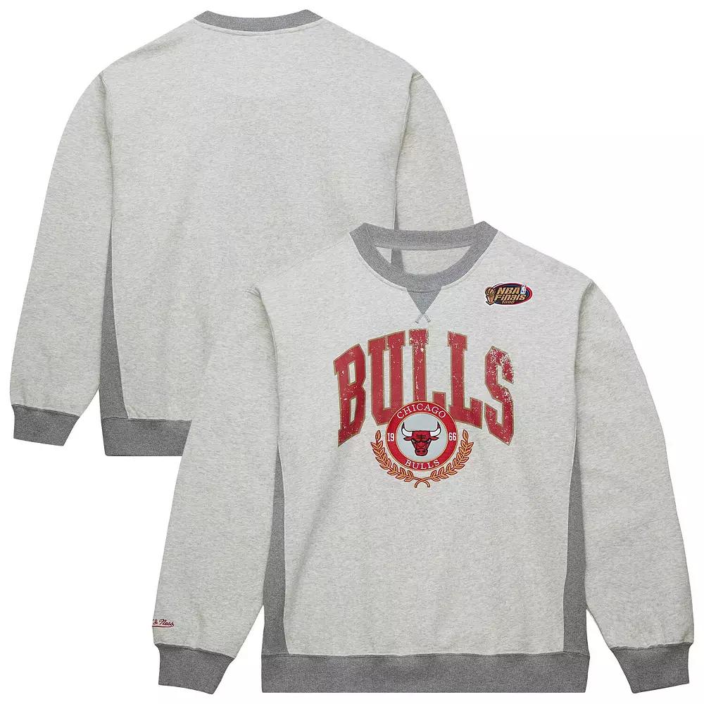 Men's Mitchell & Ness Heather Gray Chicago Bulls Vintage Logo Pullover Sweatshirt,  Product Image