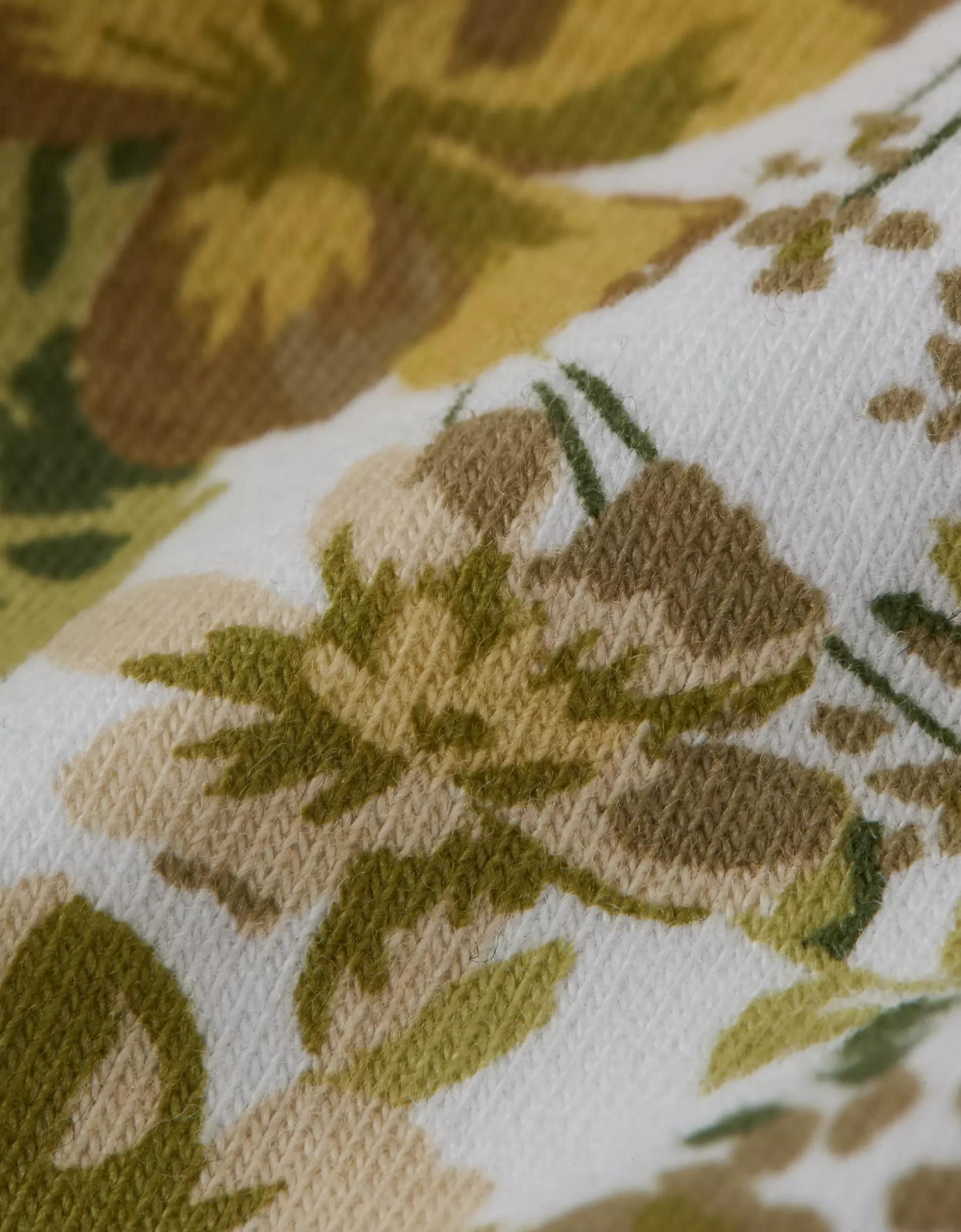 AEO Men's Floral 4.5" Classic Boxer Brief Product Image