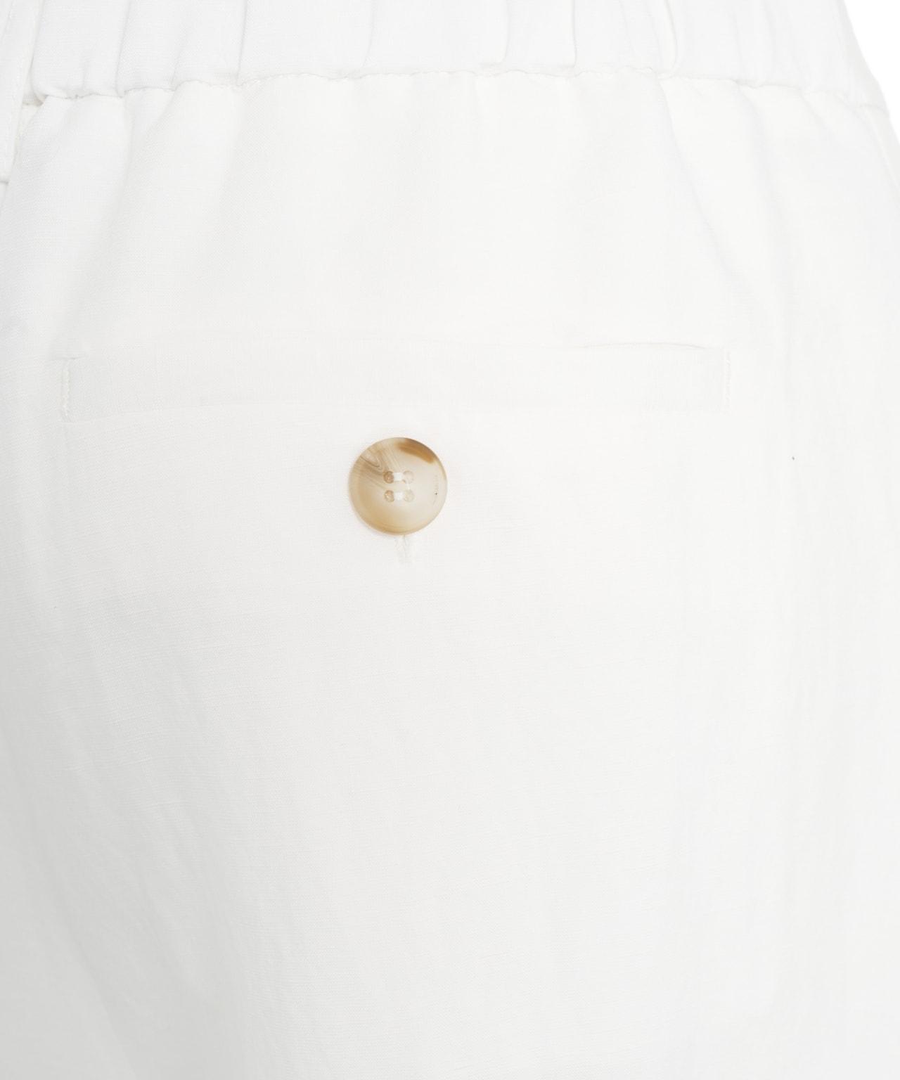 Linen pants with turn-ups Product Image