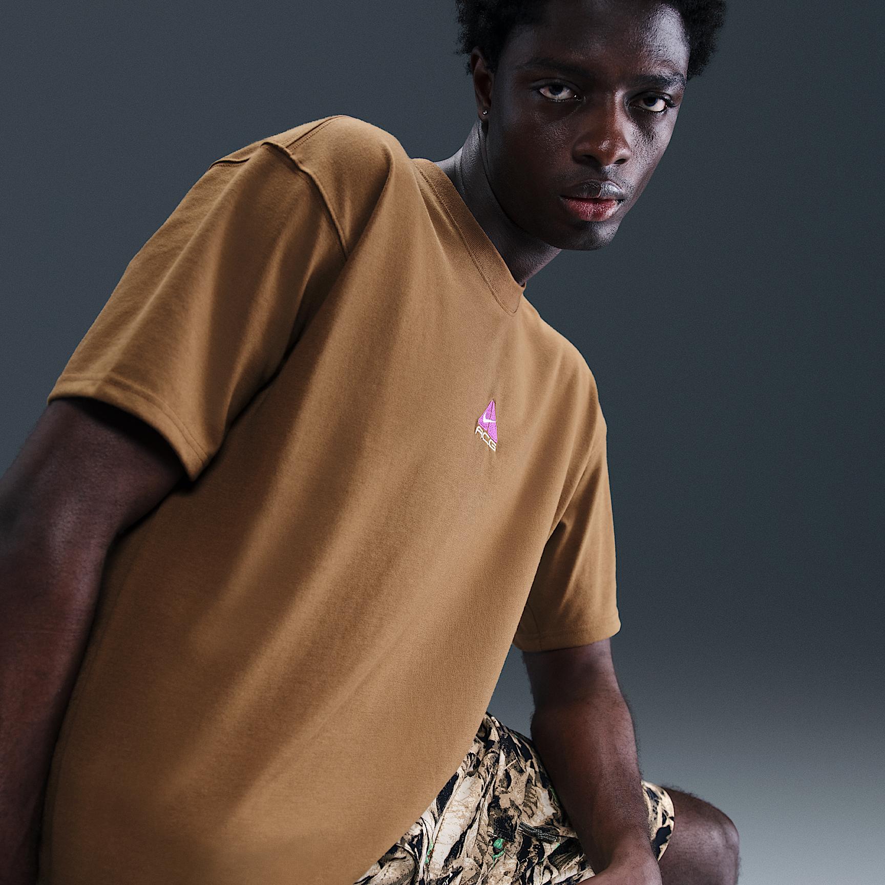 Mens Nike ACG T-Shirt | DQ1815-235 Product Image