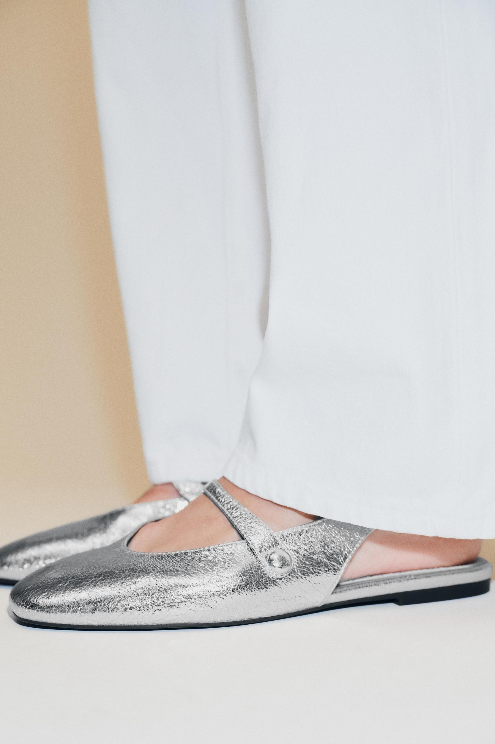 METALLIC EFFECT BALLET FLATS Product Image