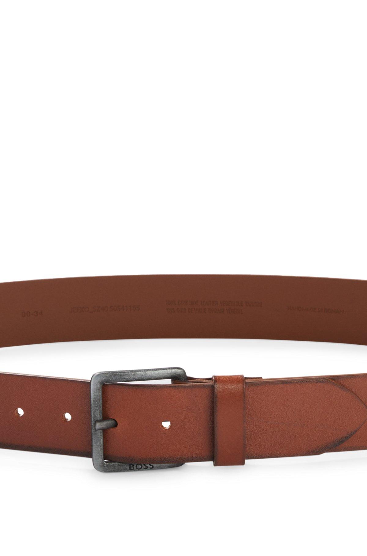 Leather belt with logo buckle Product Image