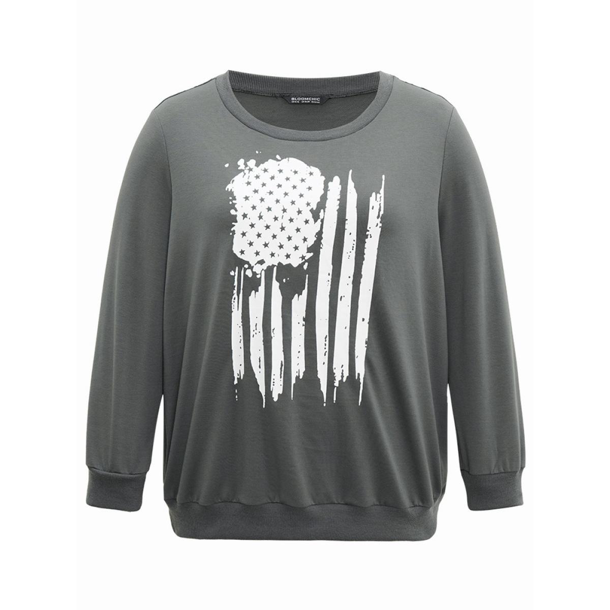 Plus Size Brush Print Star Round Neck Sweatshirt Women DarkGray Casual Plain Dailywear Sweatshirts BloomChic 22-24/3X Product Image