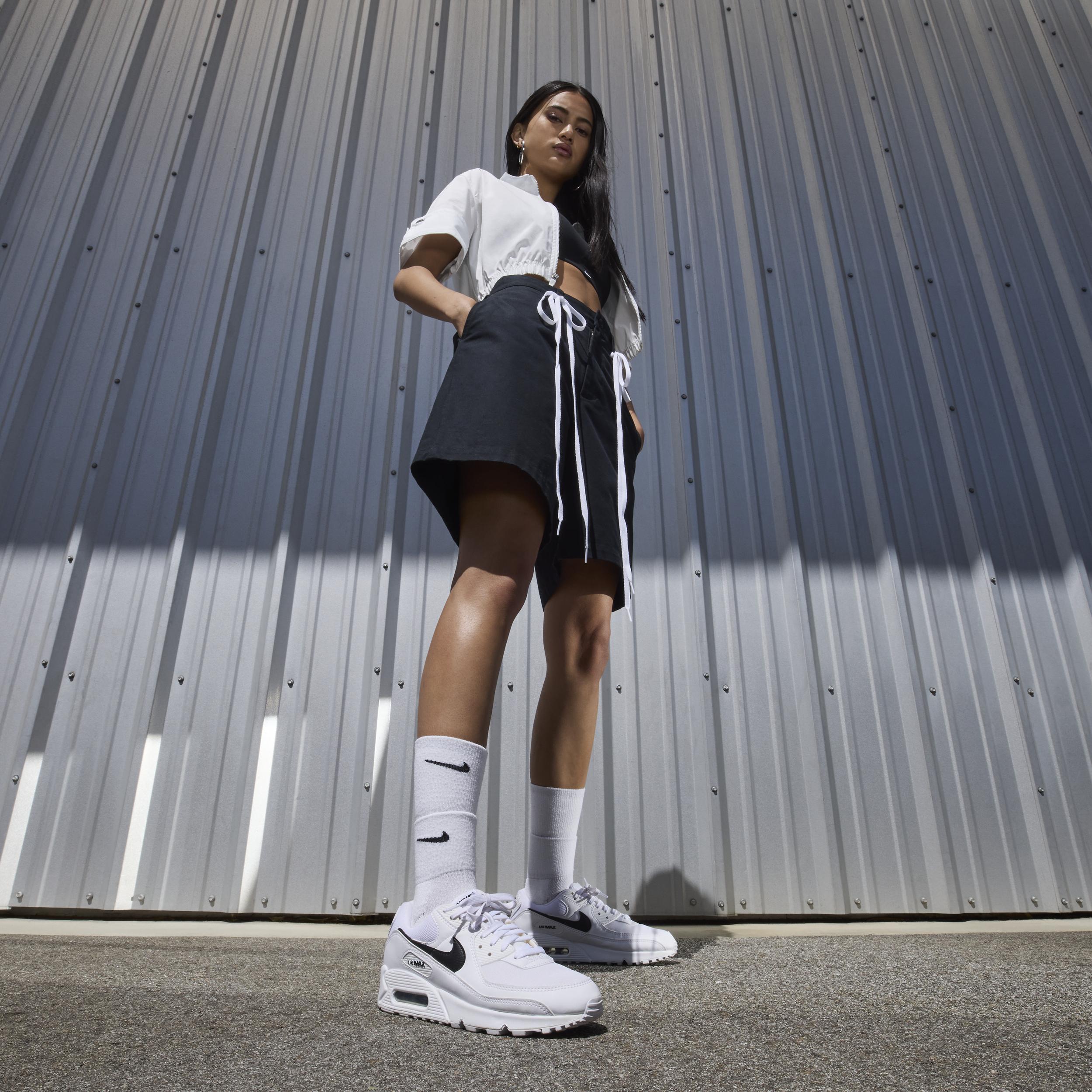 Nike Womens Air Max 90 Shoes | DH8010-101 Product Image