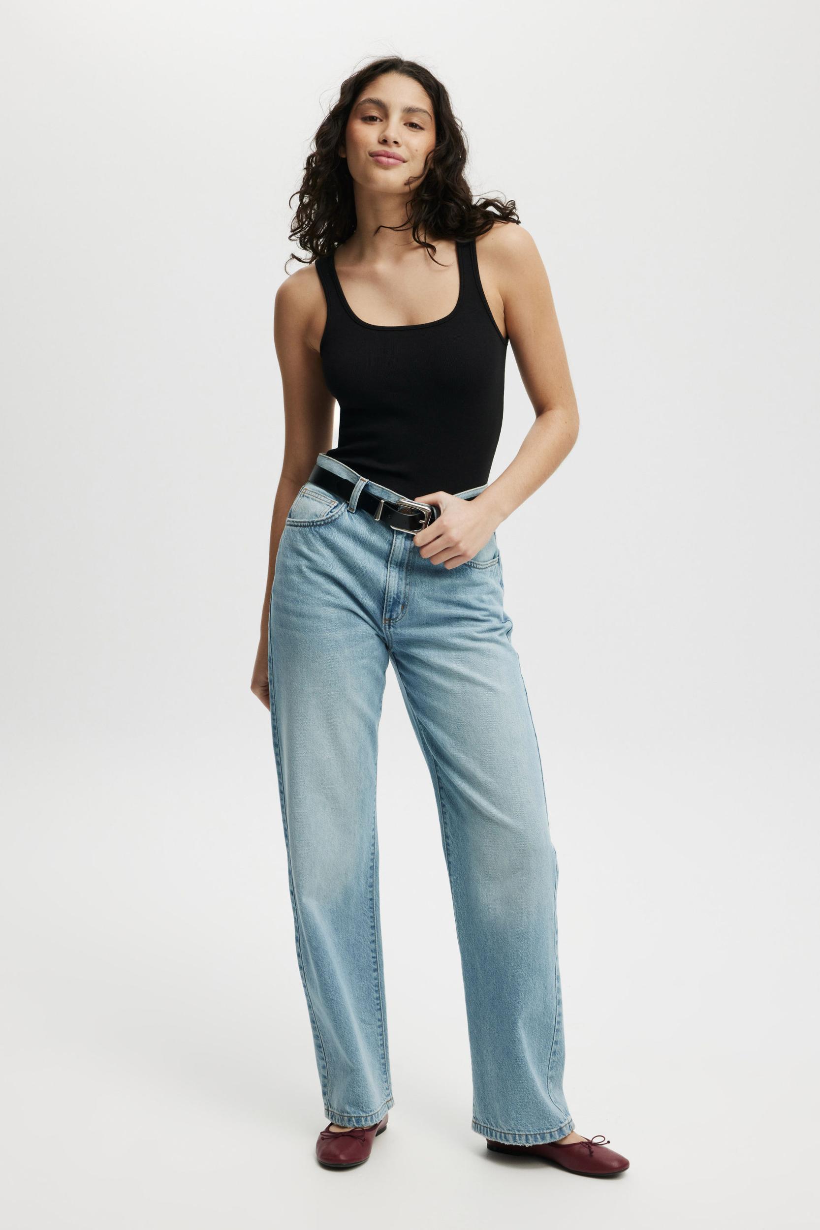 Byron Scoop Tank Product Image