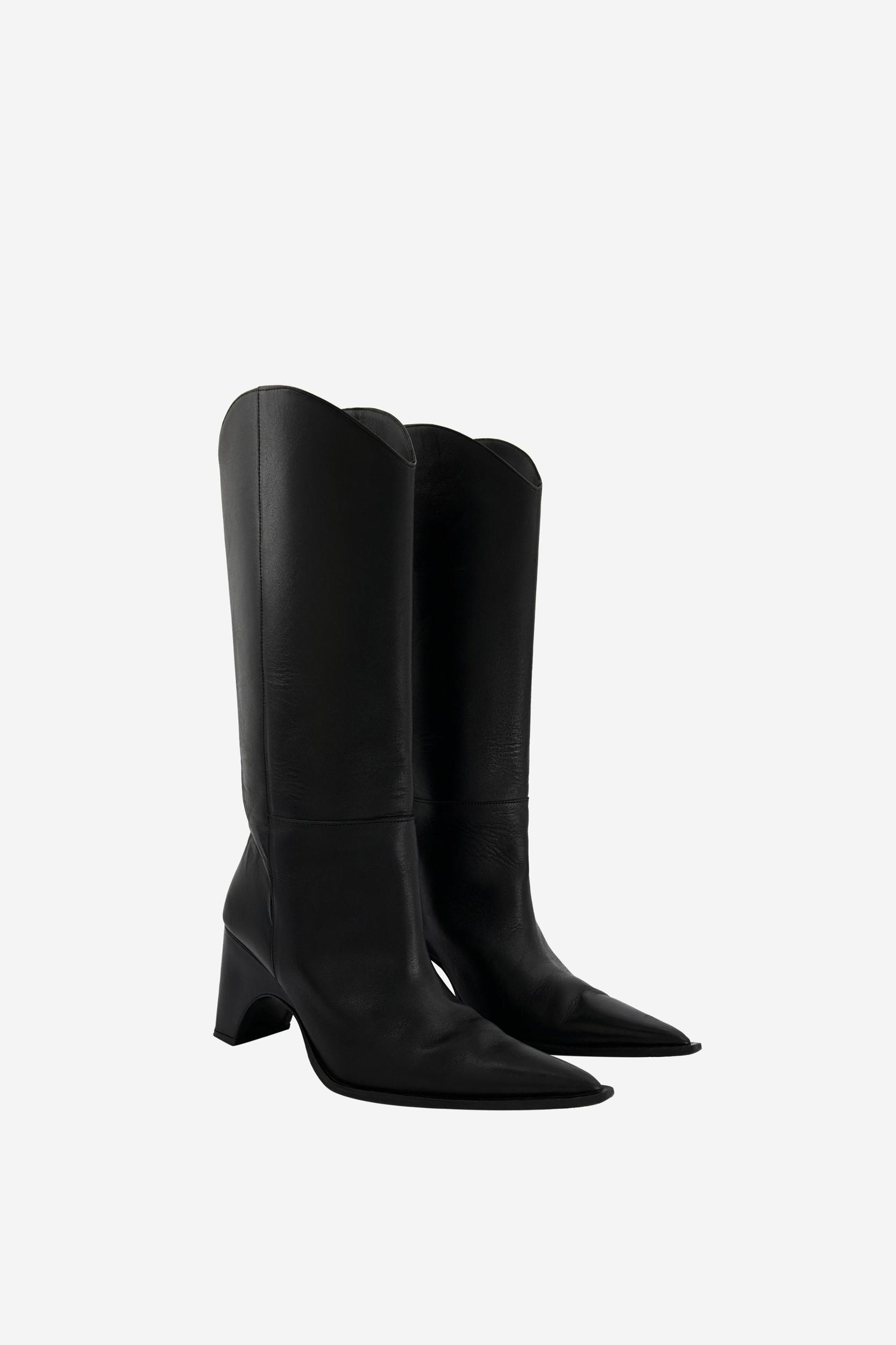 Cowboy Bridge Boot Product Image