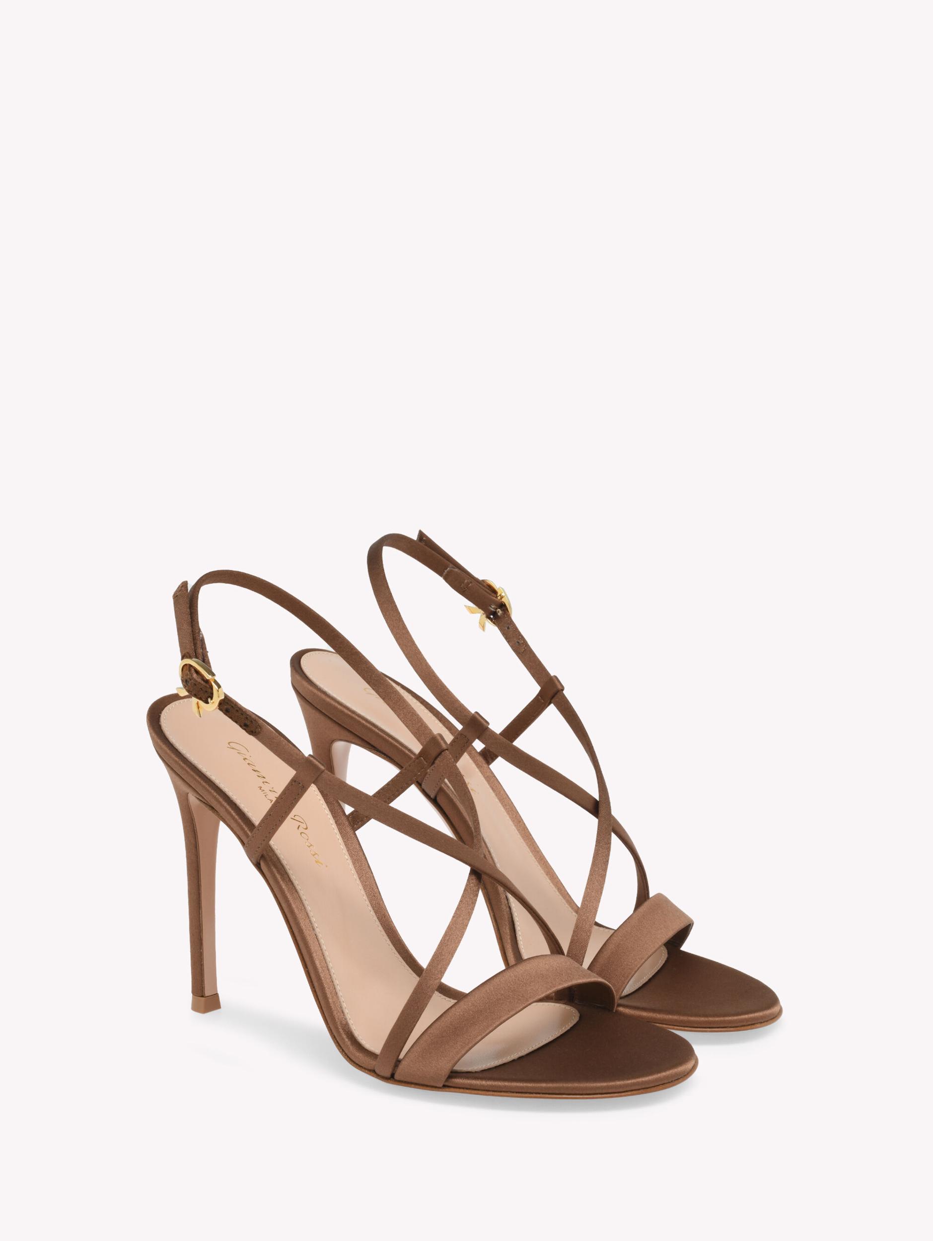 LARISSE Gianvito Rossi Product Image