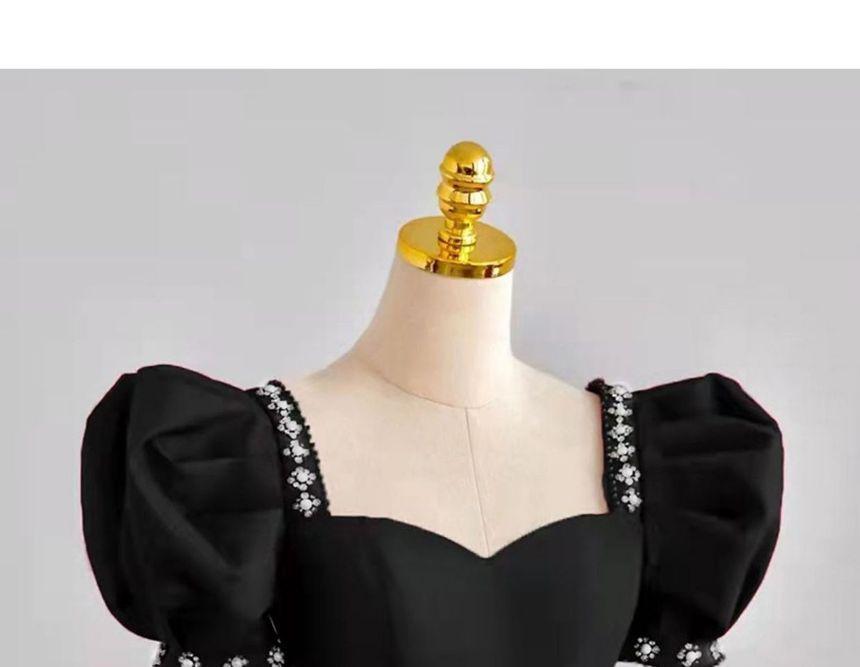 Puff-Sleeve Velvet A-Line Evening Gown Product Image