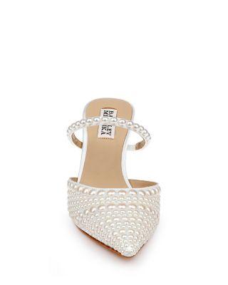 Women's Duchess Faux Pearl Pumps Product Image