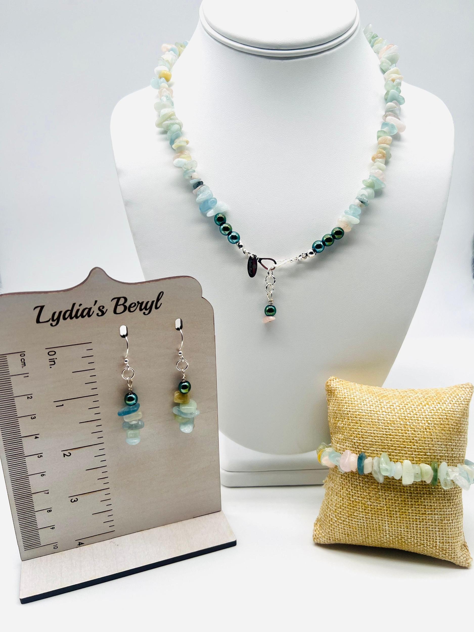 Beryl Necklace Set Product Image