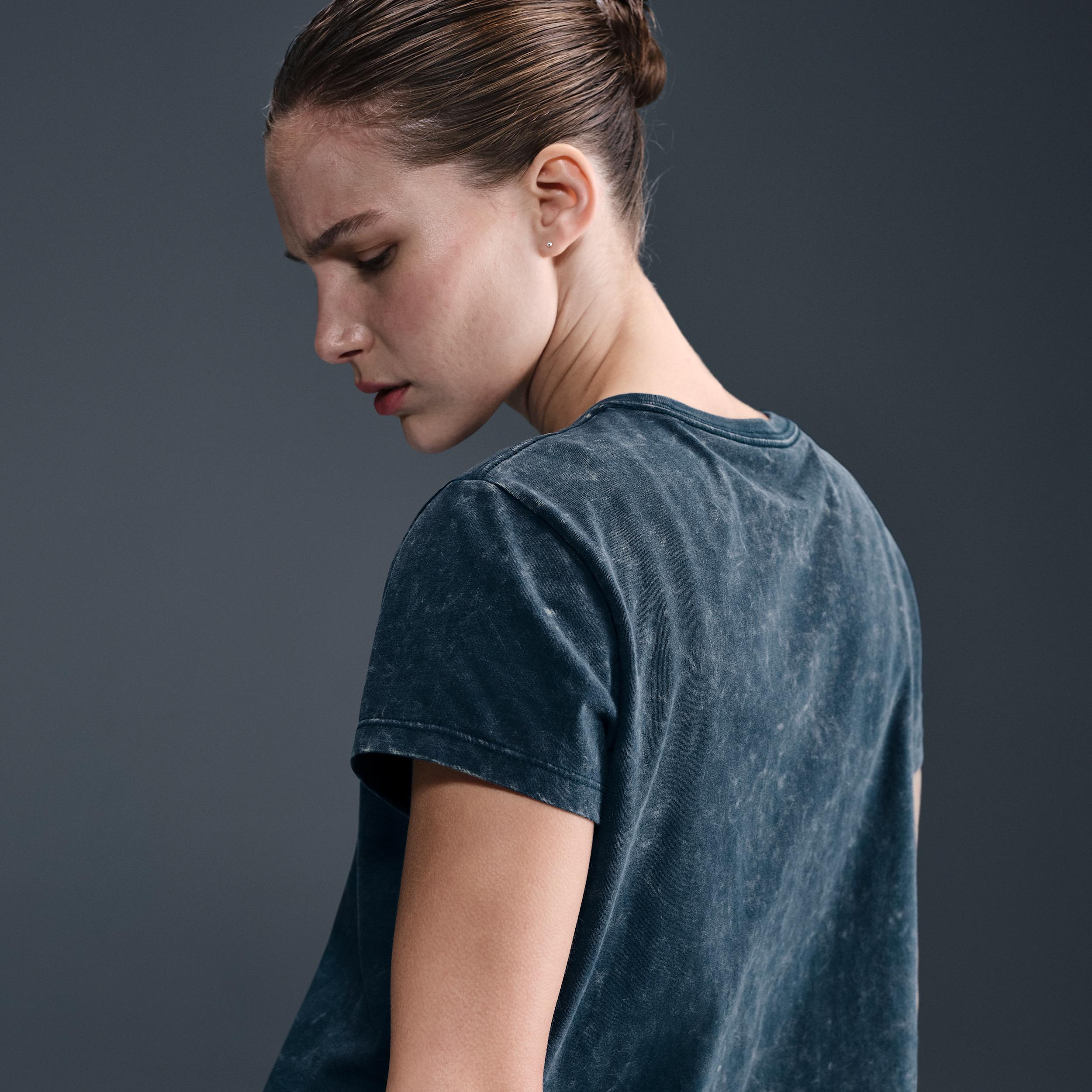 Womens Nike Sportswear Short-Sleeve T-Shirt | IB7332-478 Product Image