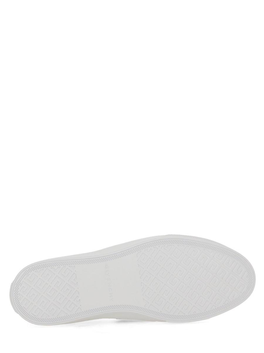 GIVENCHY Logo-embroidered Slip-on Leather Sneakers In White Black Product Image