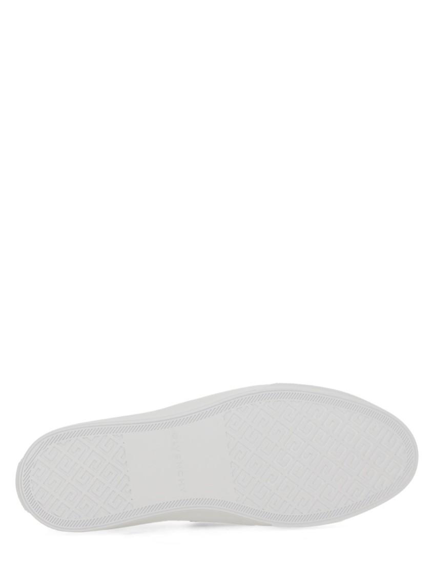 GIVENCHY Logo-embroidered Slip-on Leather Sneakers In White Black Product Image