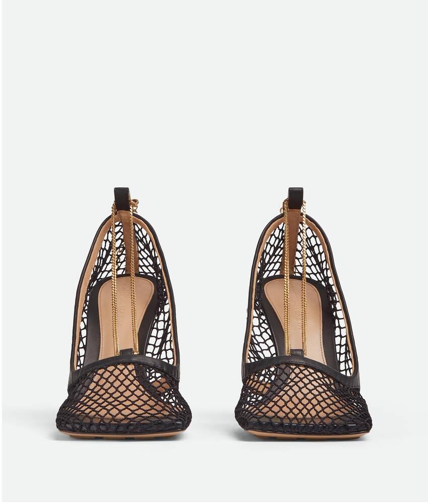 Women's Stretch Pump in Nero Product Image