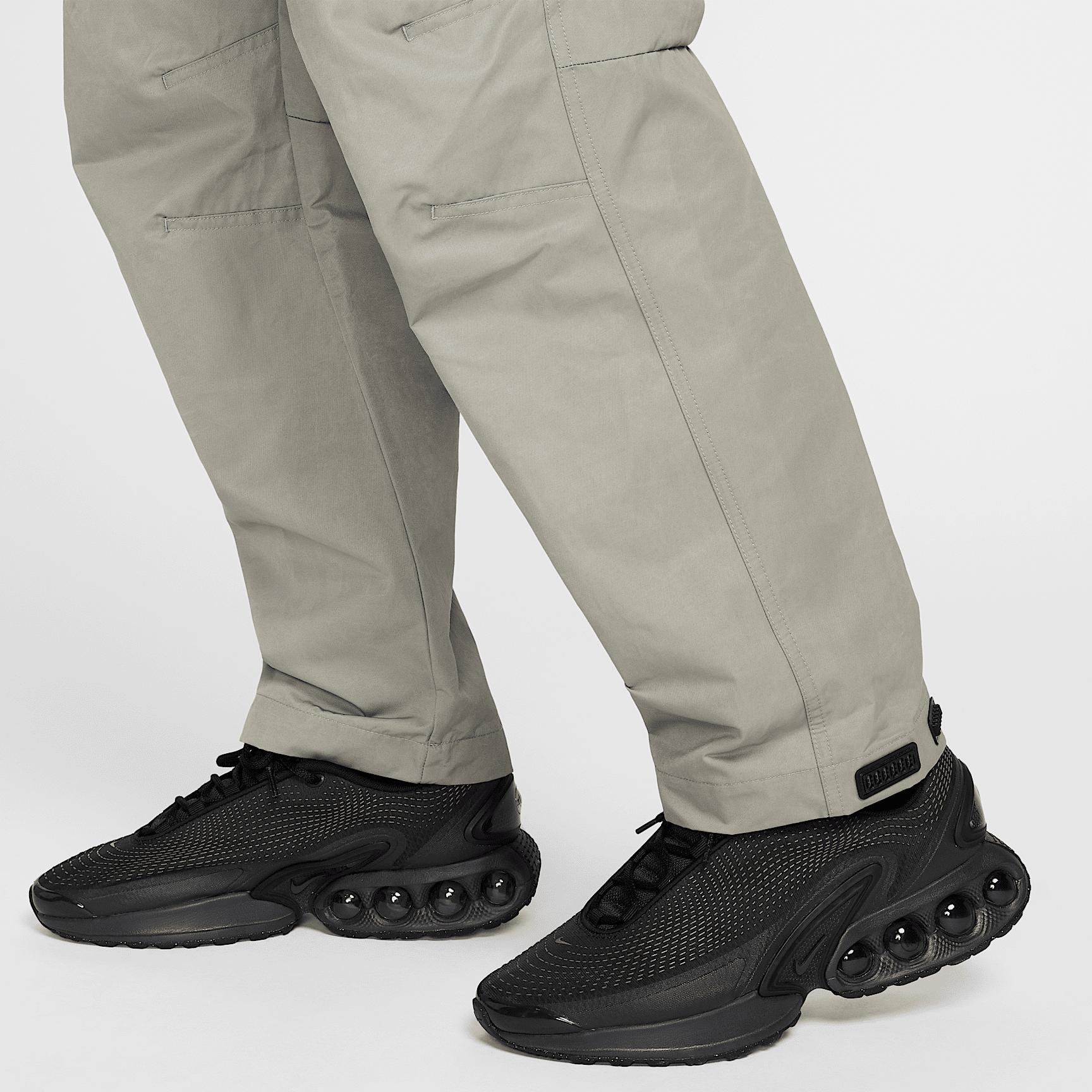 Nike Mens Tech Woven Pants | HJ0647-320 Product Image