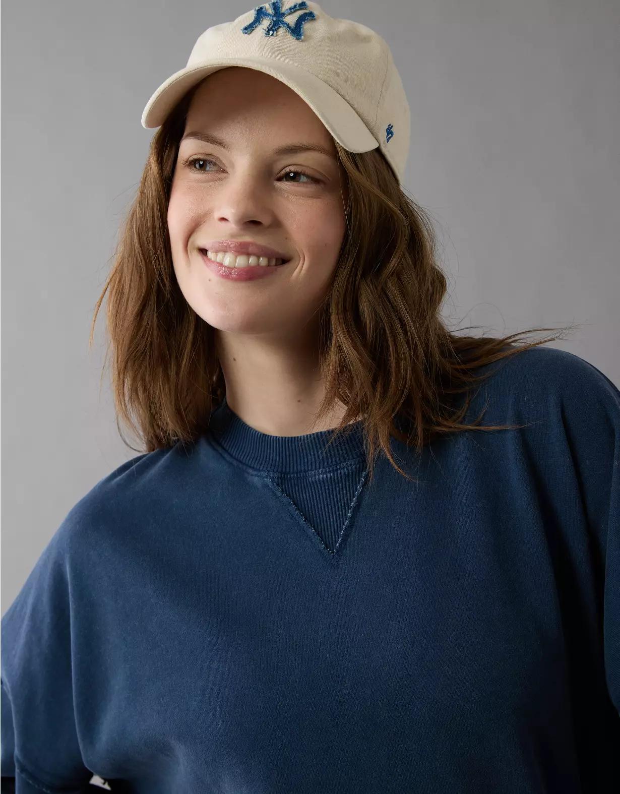 AE Big Hug Destination Graphic Crew Neck Sweatshirt Product Image