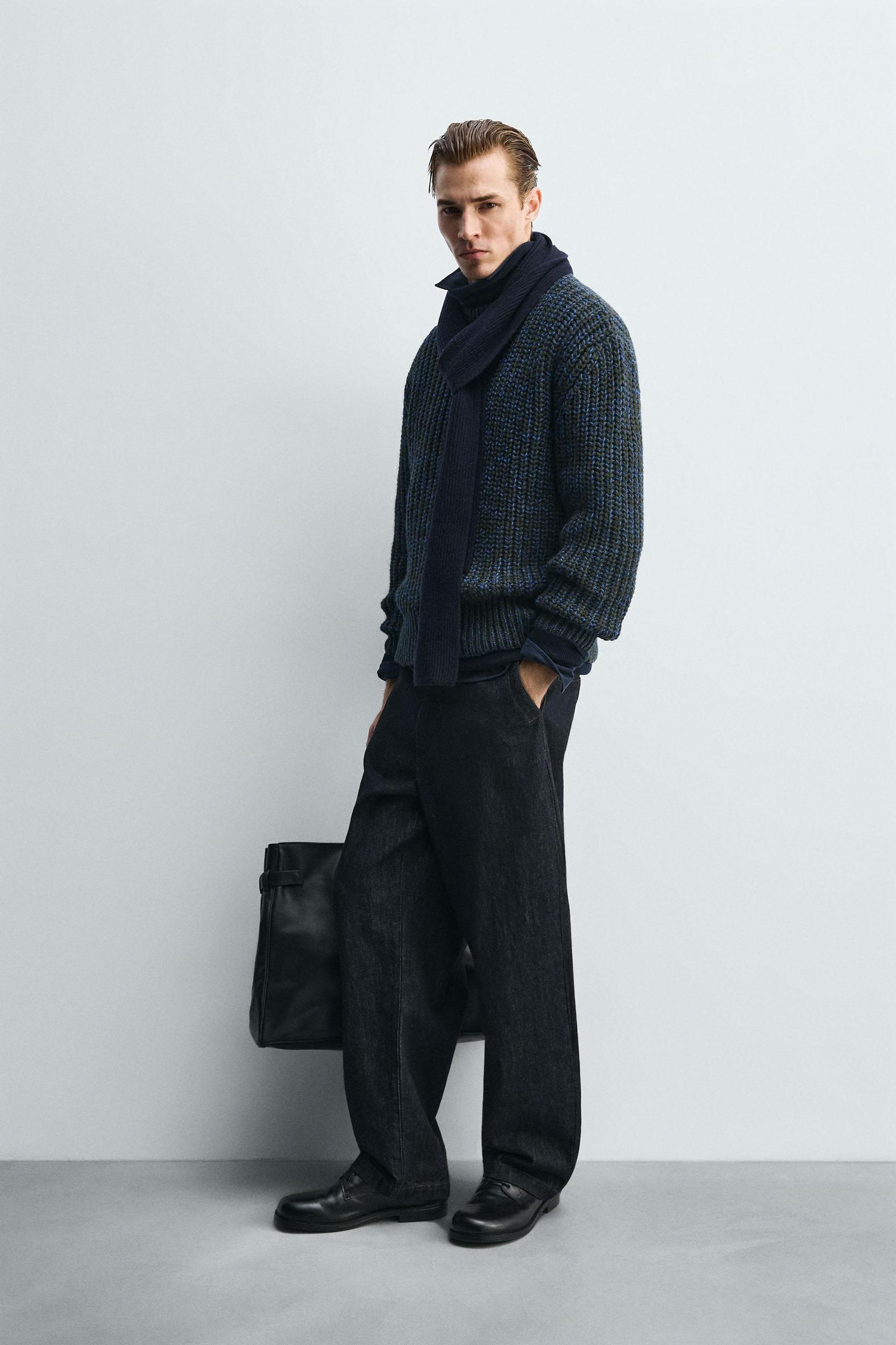 VOLUME TEXTURED JUMPER Product Image