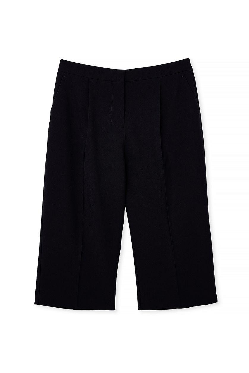 Capri Pants Product Image