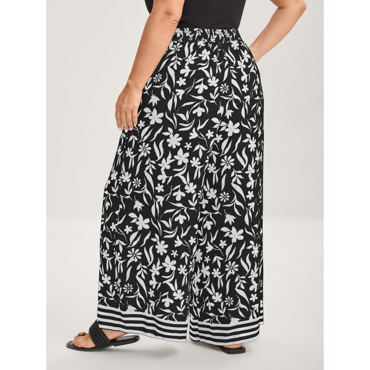 Plus Size Floral Print Wide-Leg Contrast Pants Women WhiteSmoke Resort Wide Leg Mid Rise Vacation Pants BloomChic 30/6X Product Image