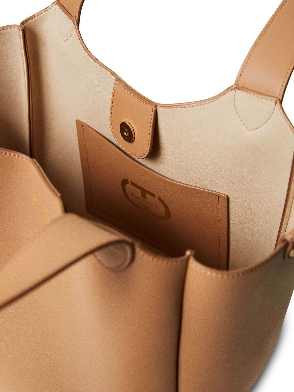 leather tote bag Product Image