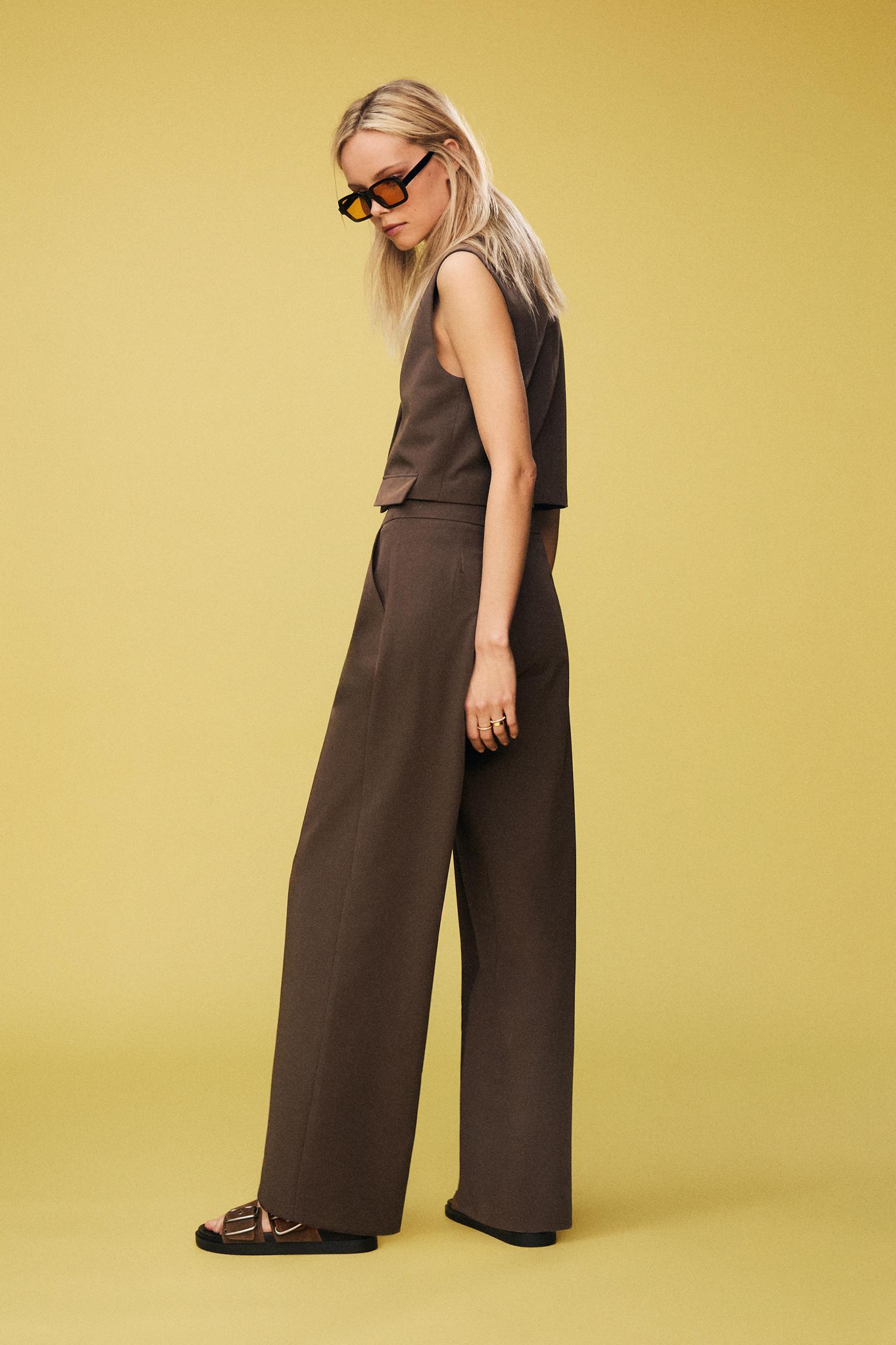 Darted smart pants Product Image