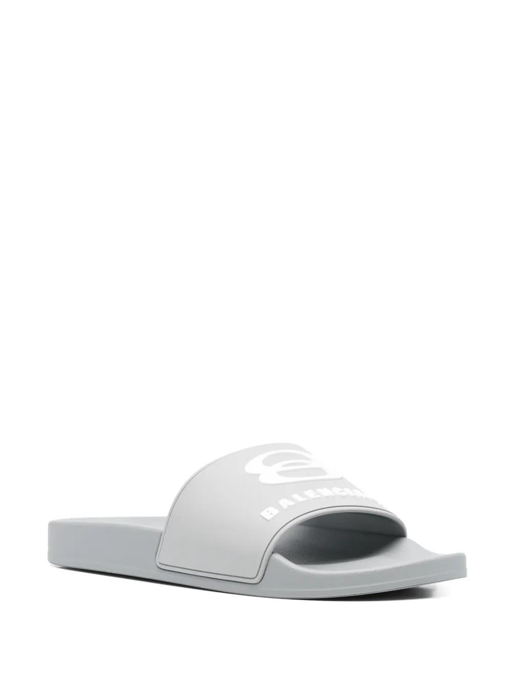 logo-embossed slides Product Image