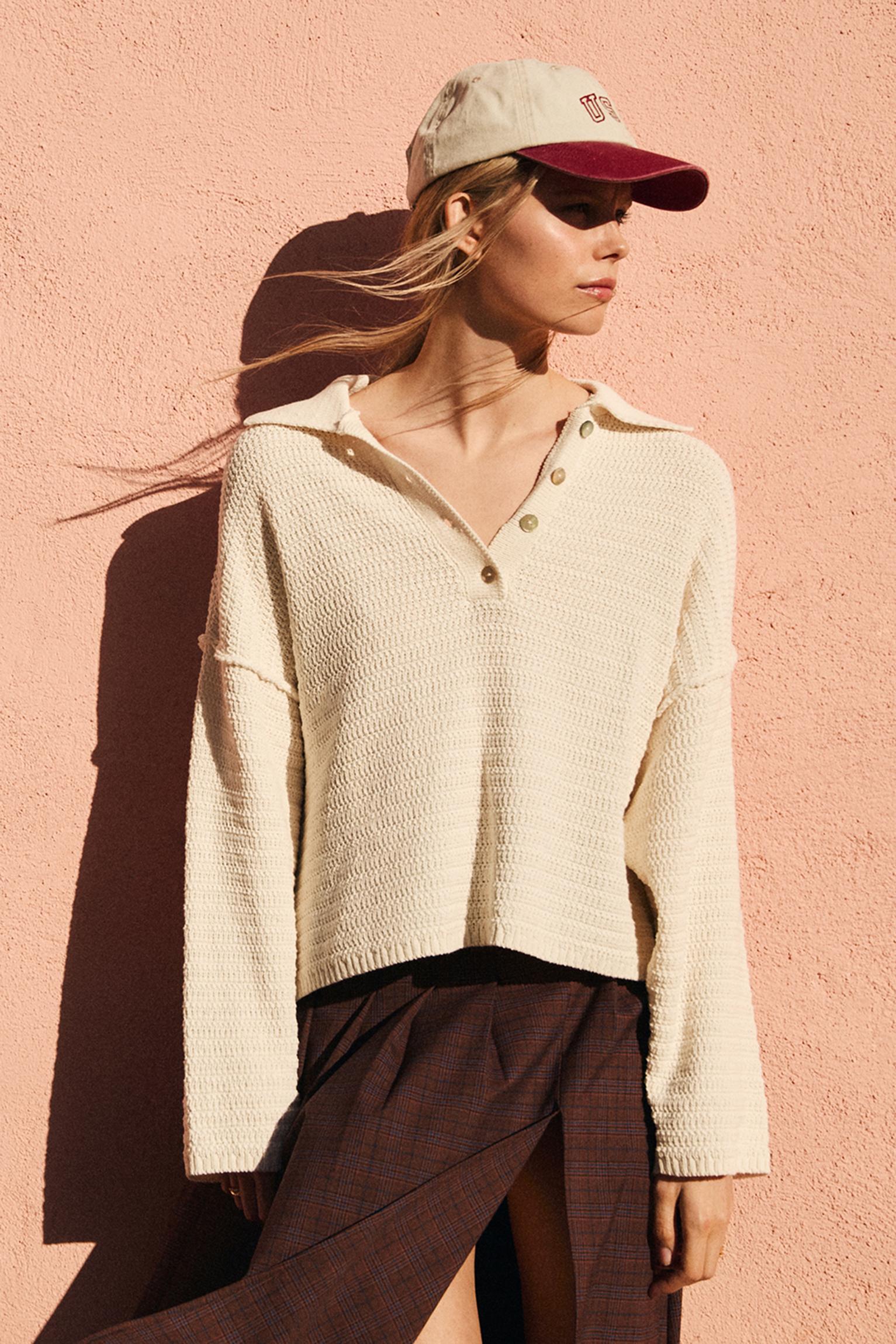 Oversize polo collar sweater Product Image