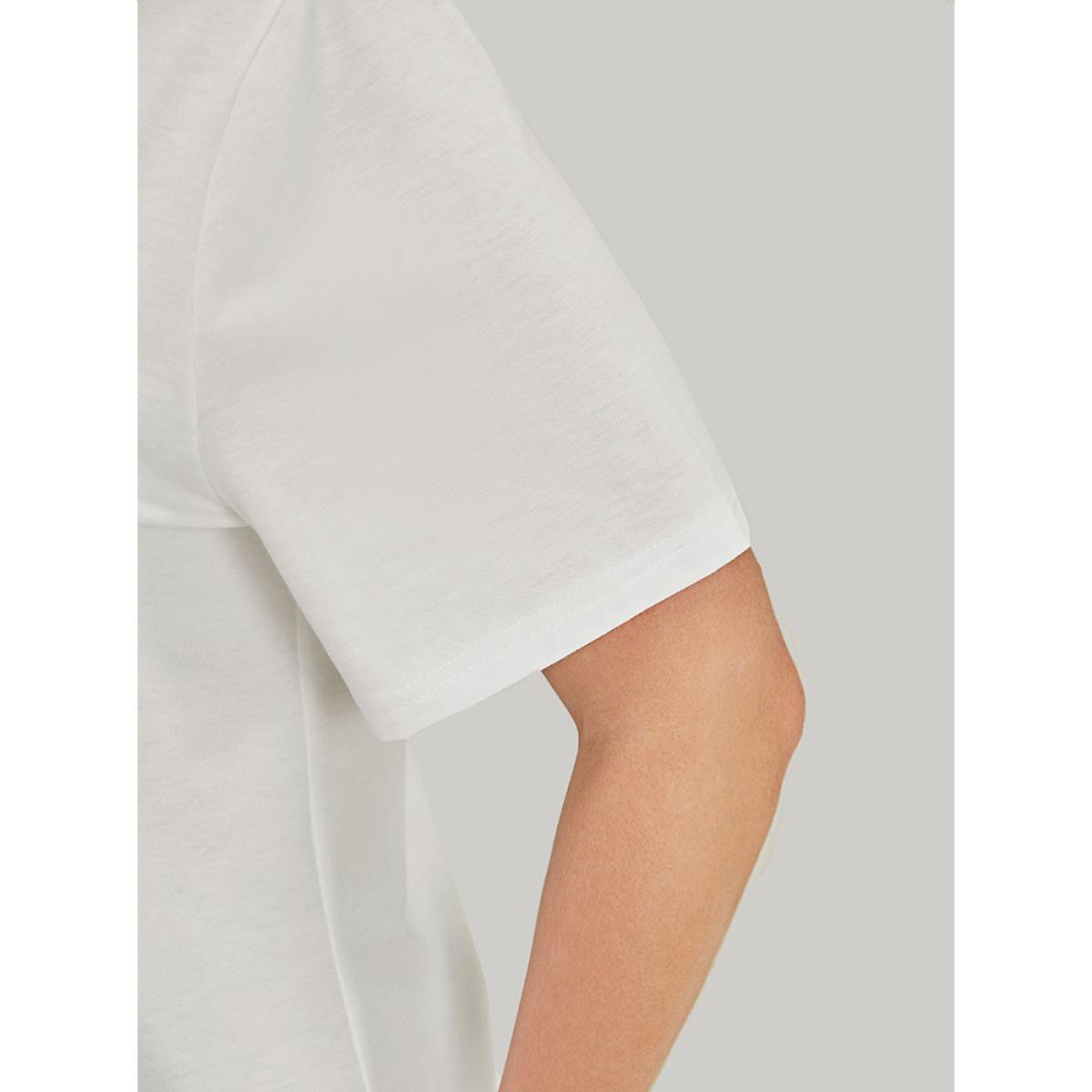 Plus Size Heart & Slogan Print Graphic T-shirt White Women Casual Positive slogan Dailywear T-shirts BloomChic 26/4X Product Image