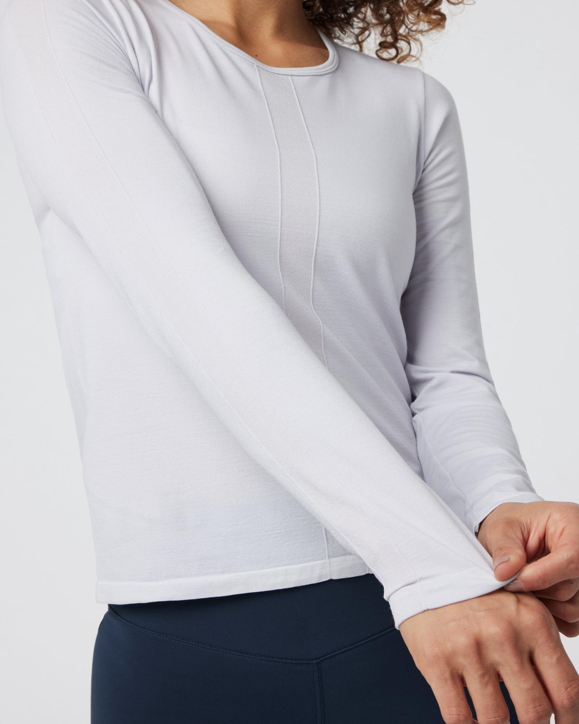 Long Sleeve Apres Sport Seamless Top Product Image
