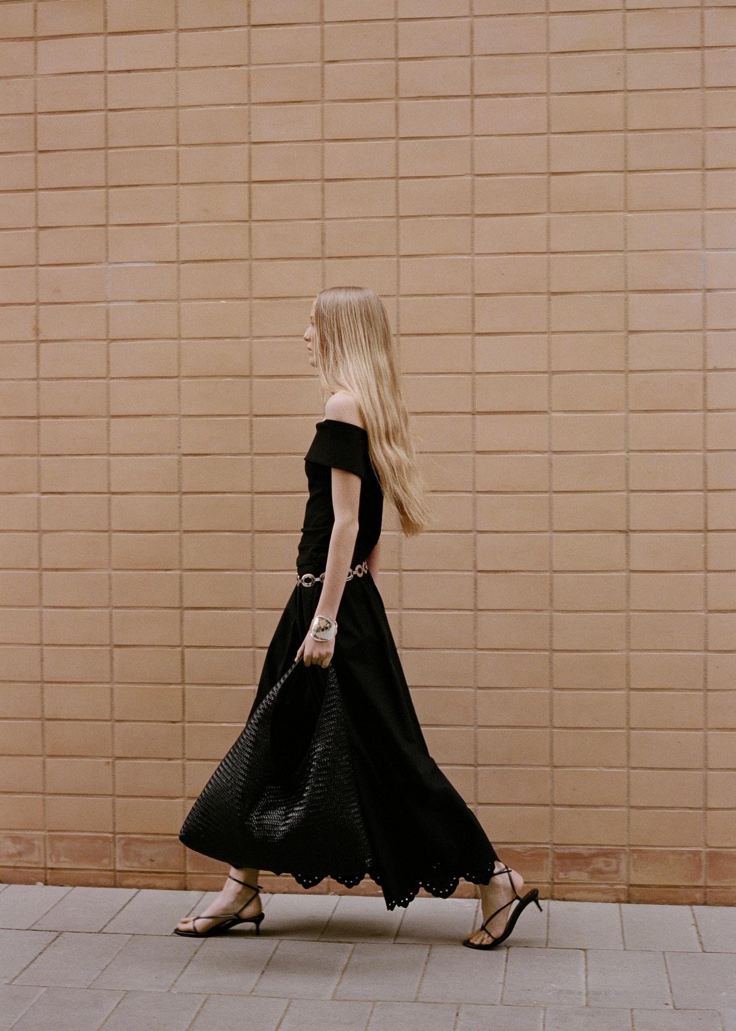 Cotton skirt with embroidered hem - Women | MANGO USA Product Image