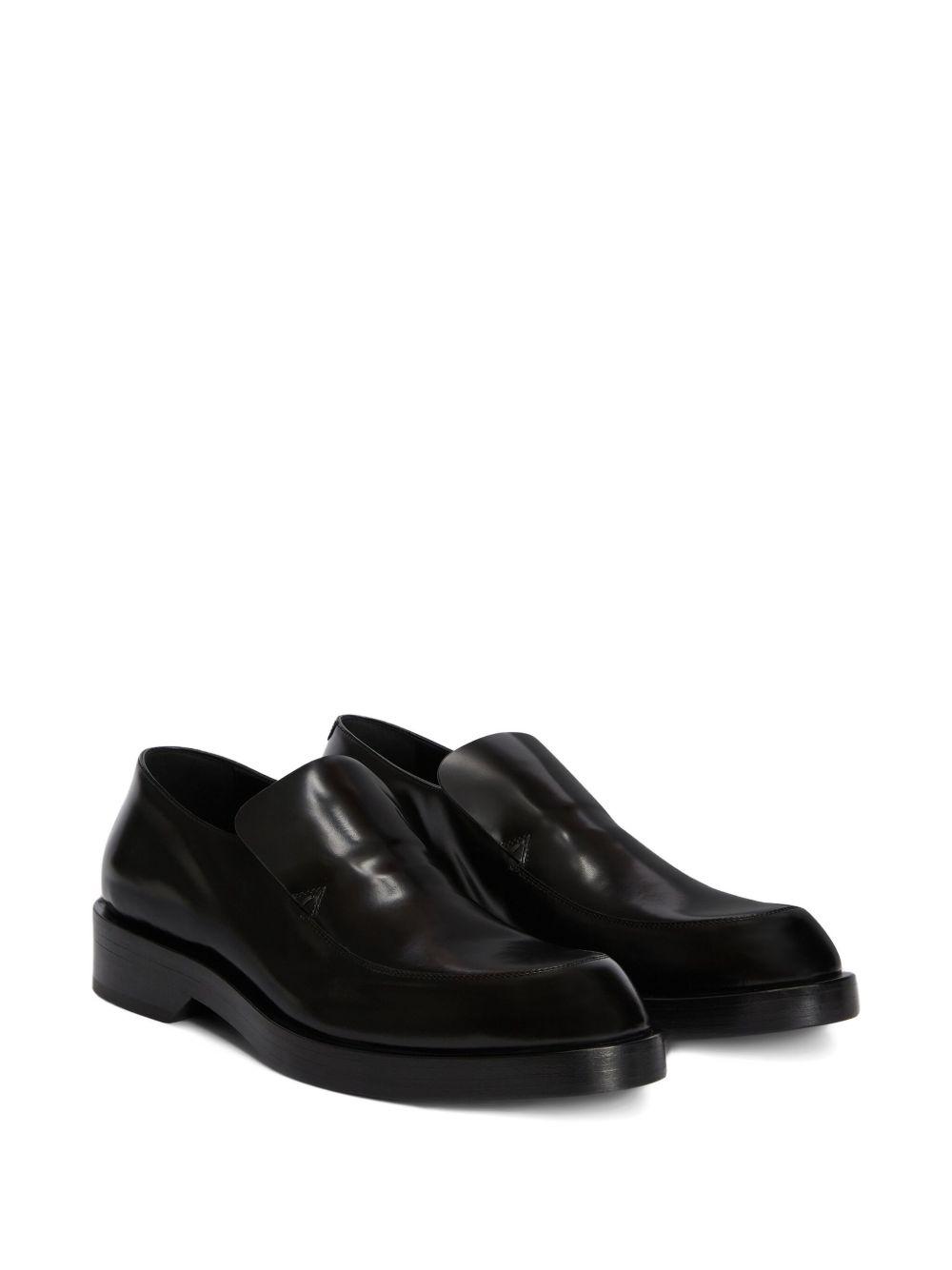 round-toe leather loafers Product Image
