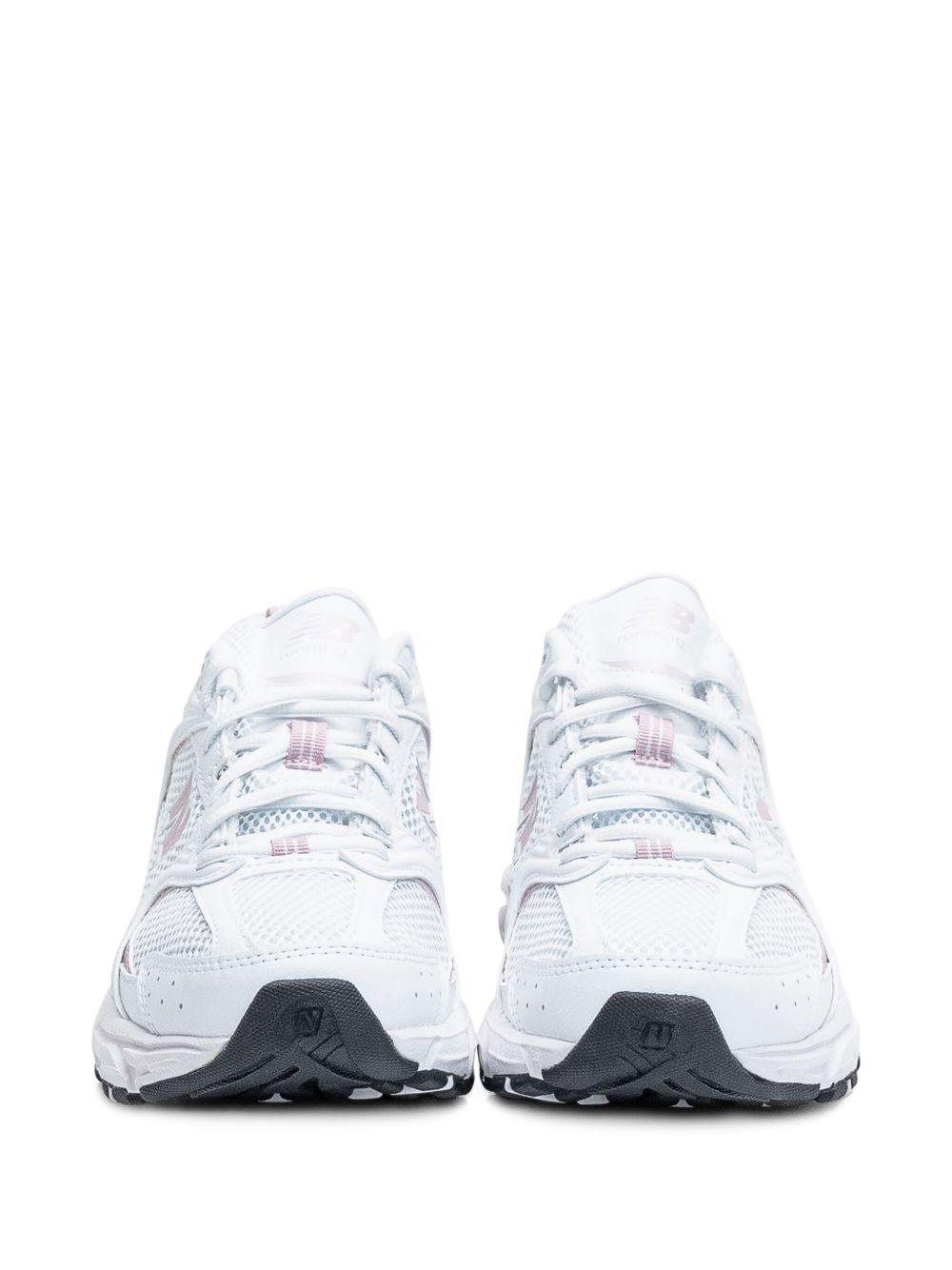 530 sneakers Product Image