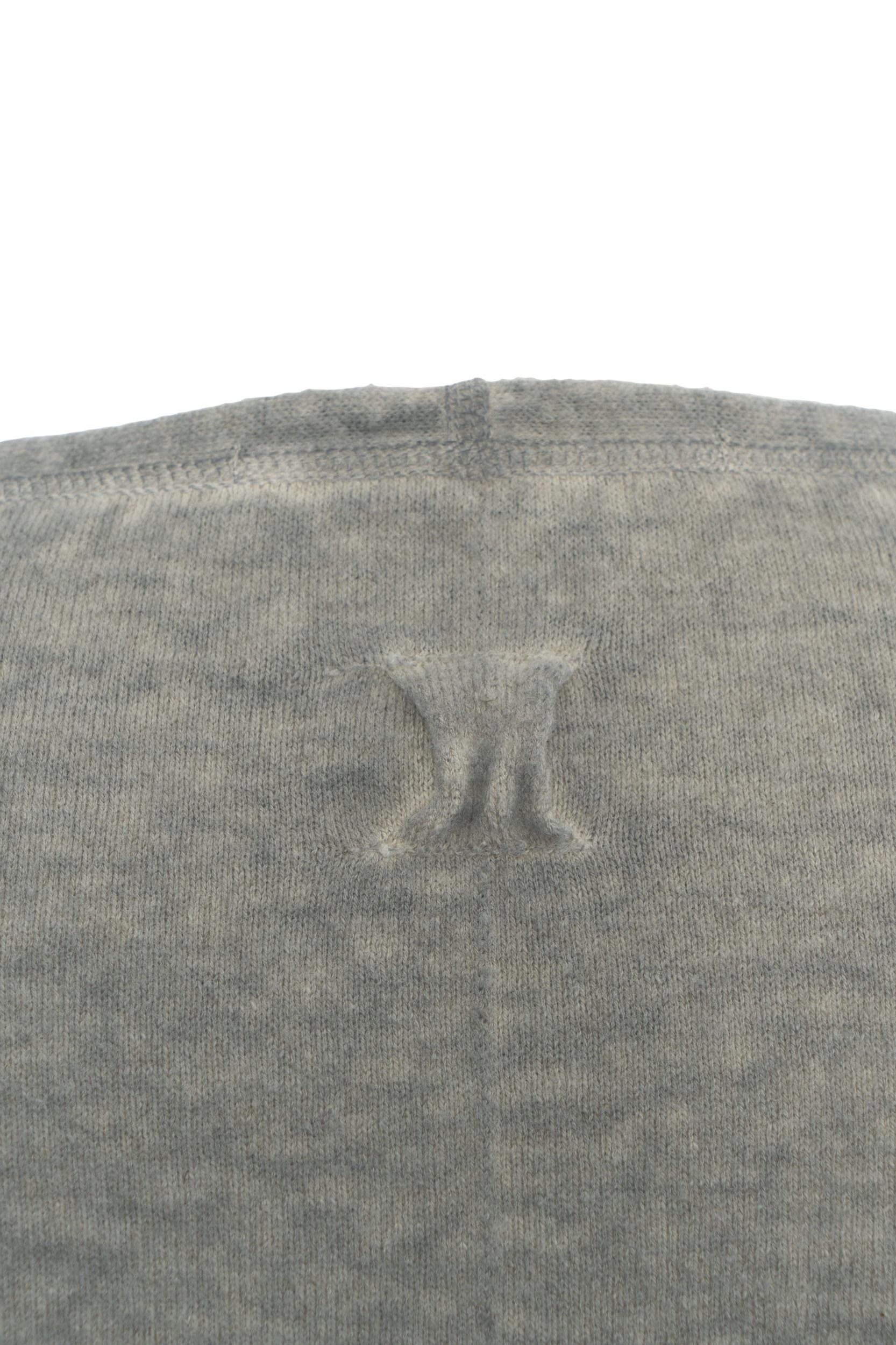 Knit sweater Product Image