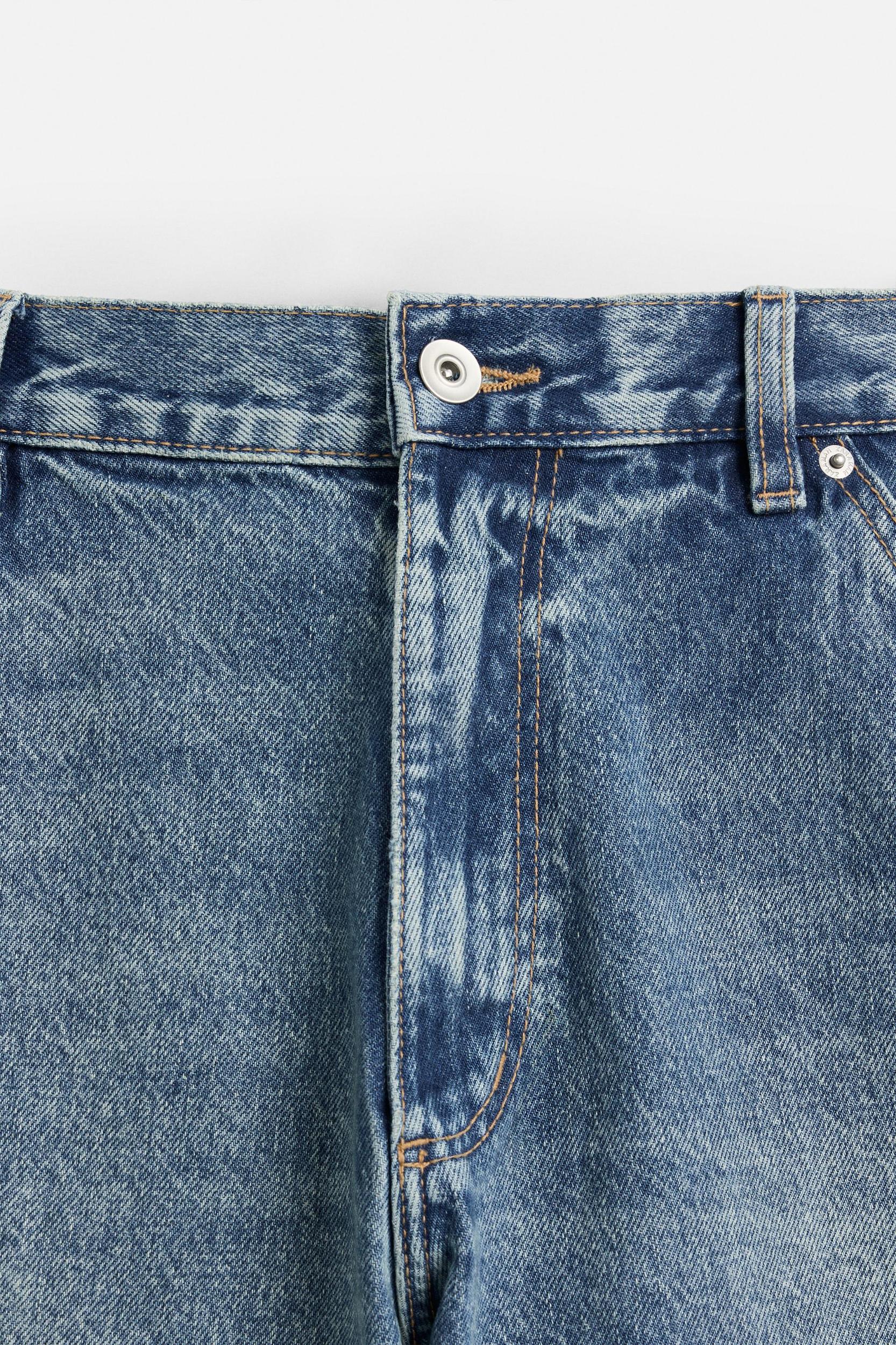 BAGGY FIT CARPENTER POCKET BERMUDA SHORTS Product Image